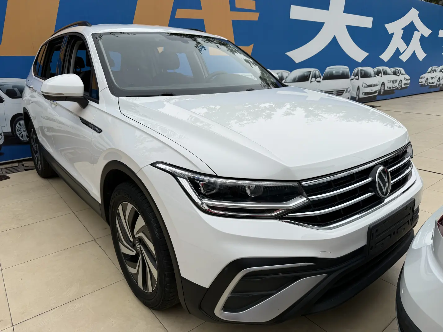Volkswagen Tiguan L  из Китая