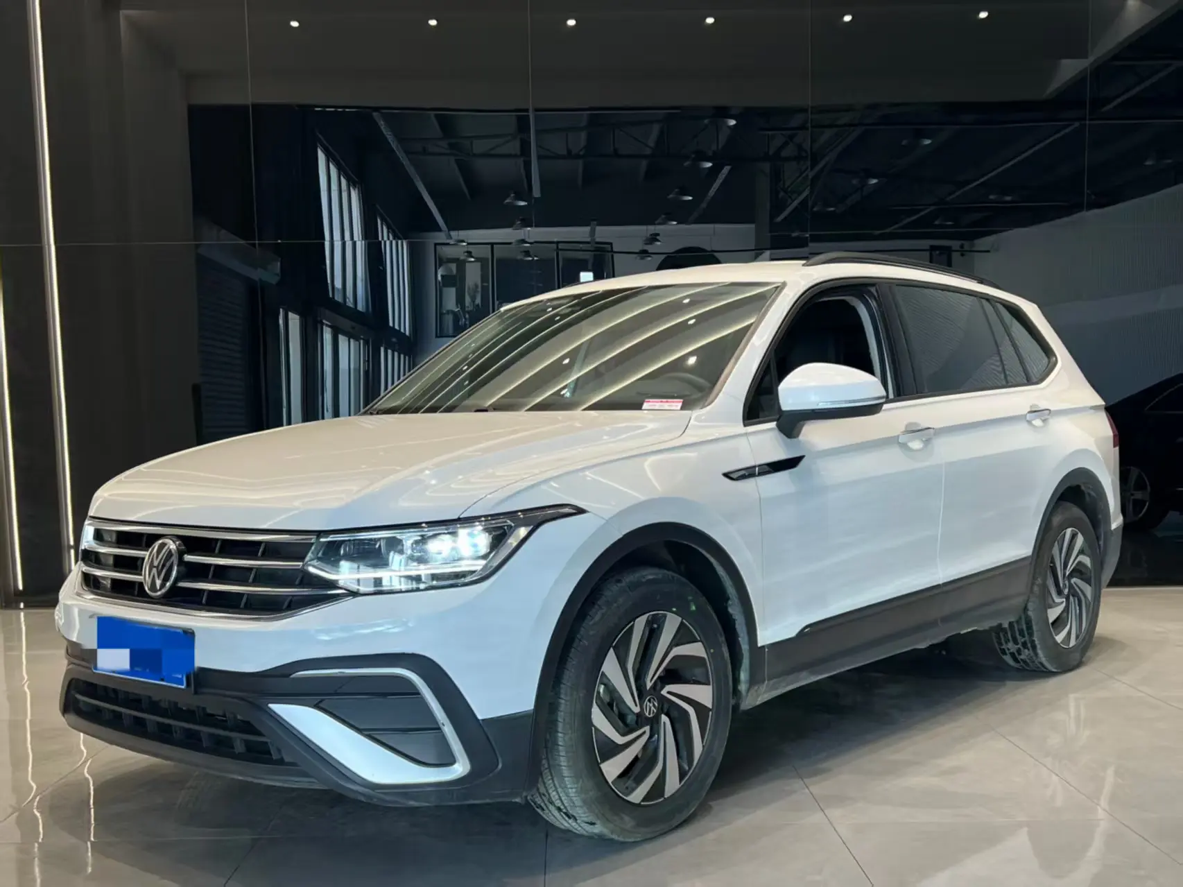 Volkswagen Tiguan L  из Китая