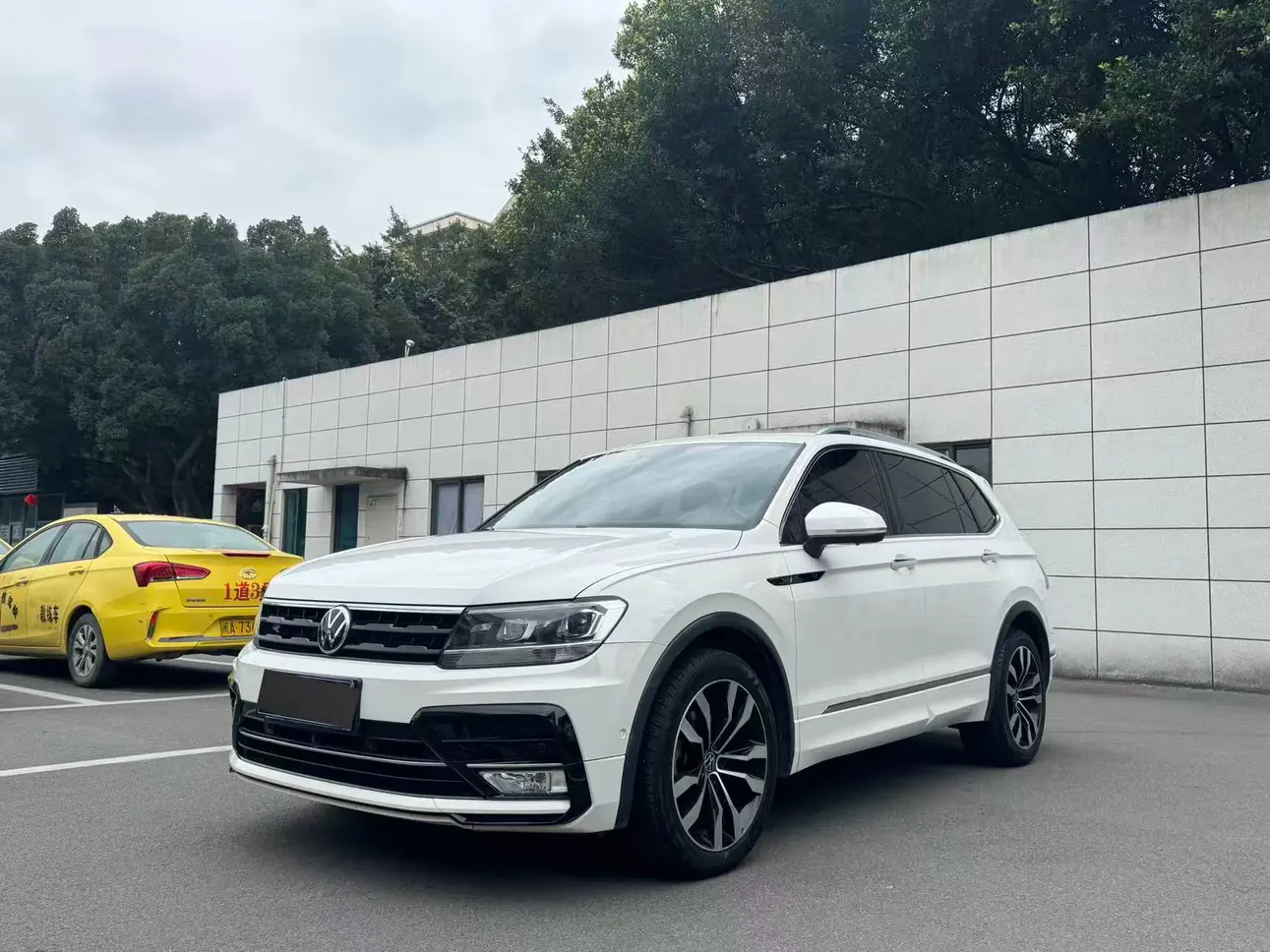Volkswagen Tiguan L  из Китая