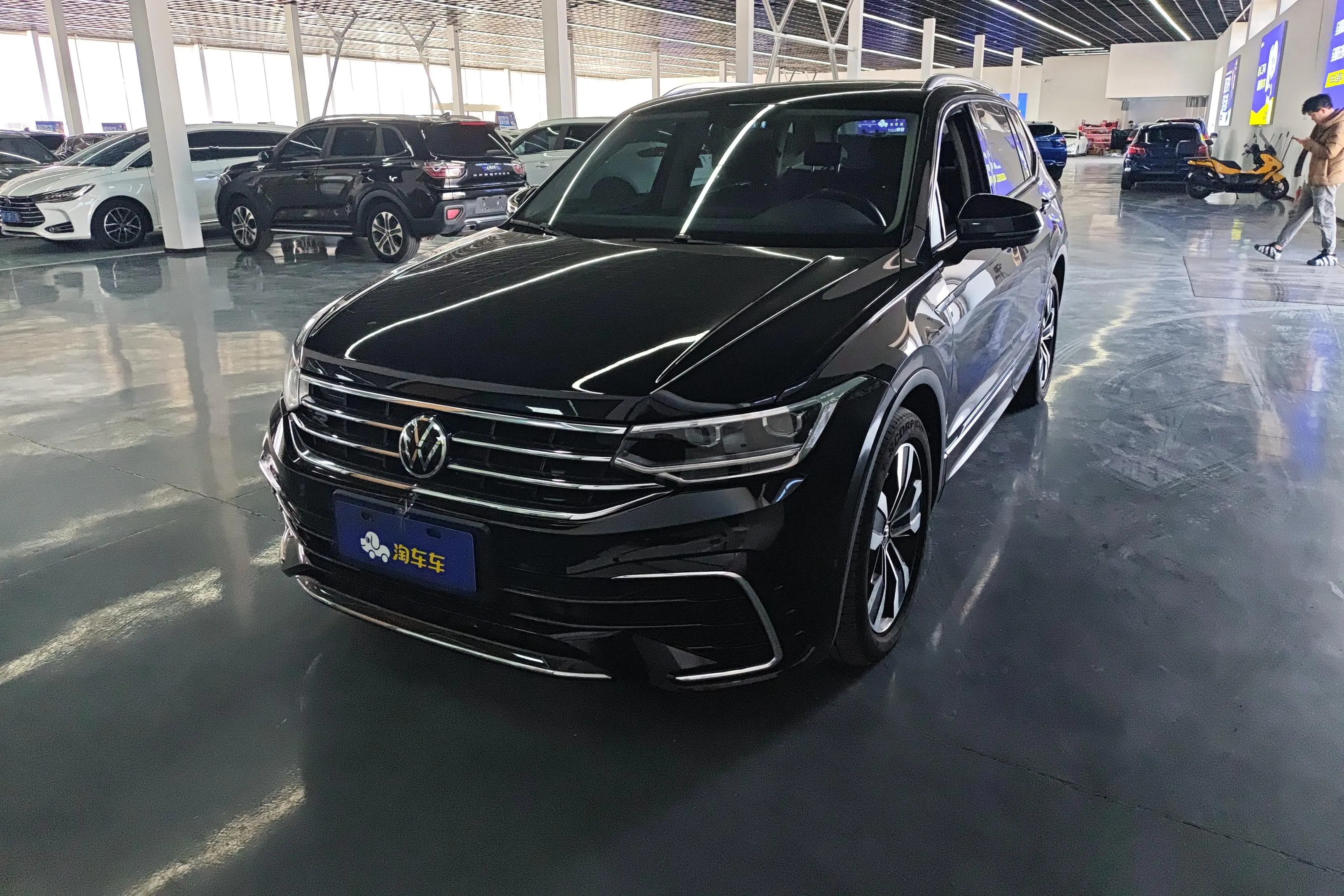 Volkswagen Tiguan L  из Китая