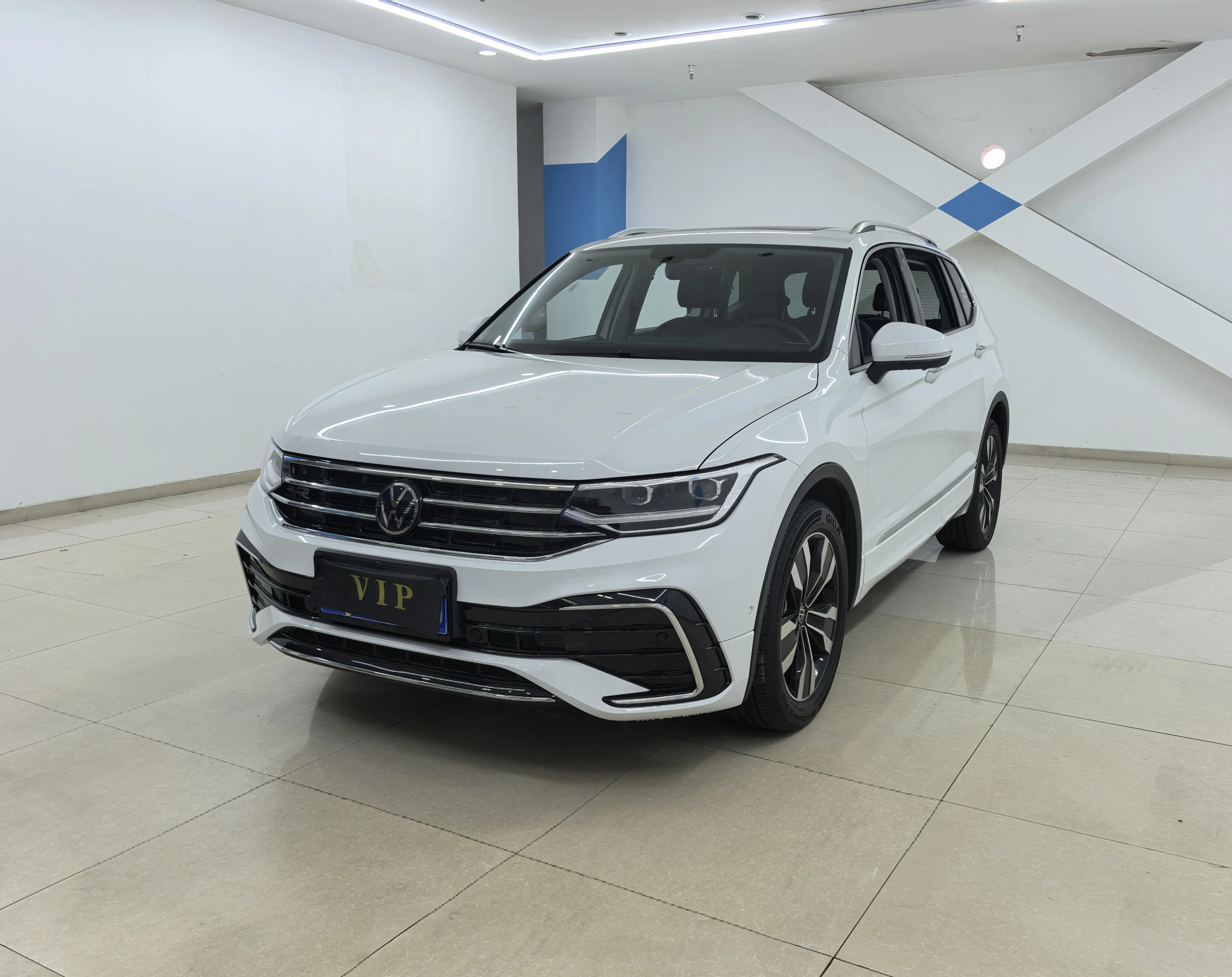 Volkswagen Tiguan L  из Китая
