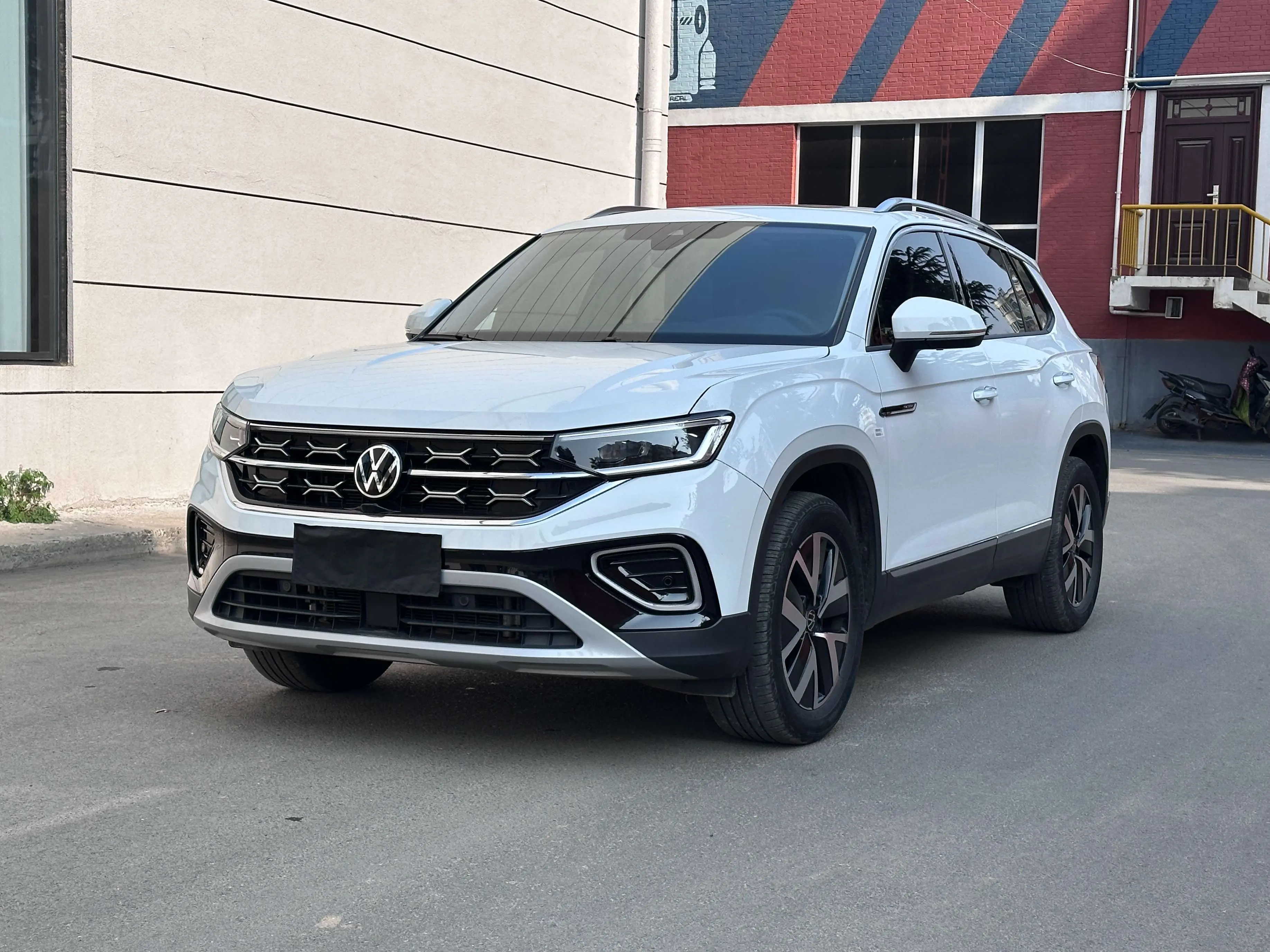 Volkswagen Tayron  из Китая