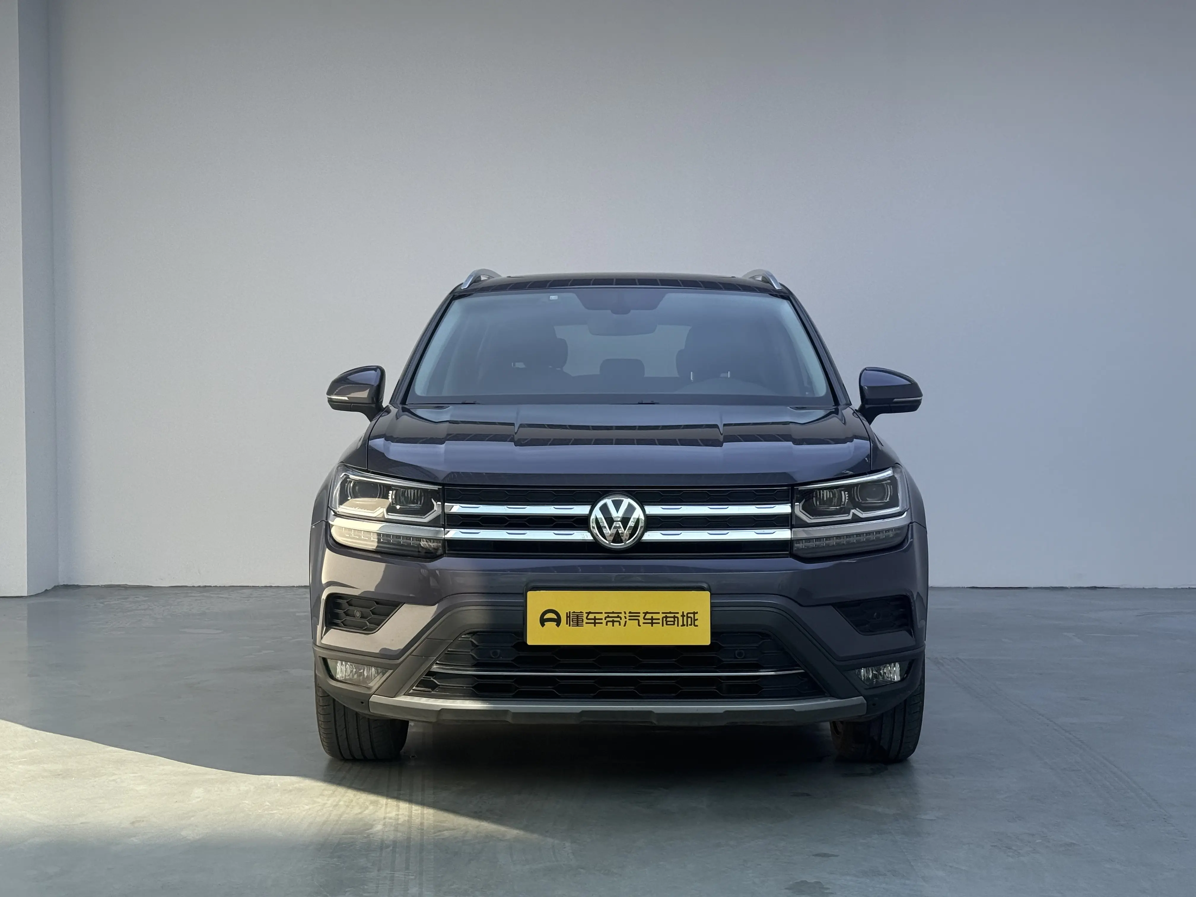 Volkswagen Tharu  из Китая