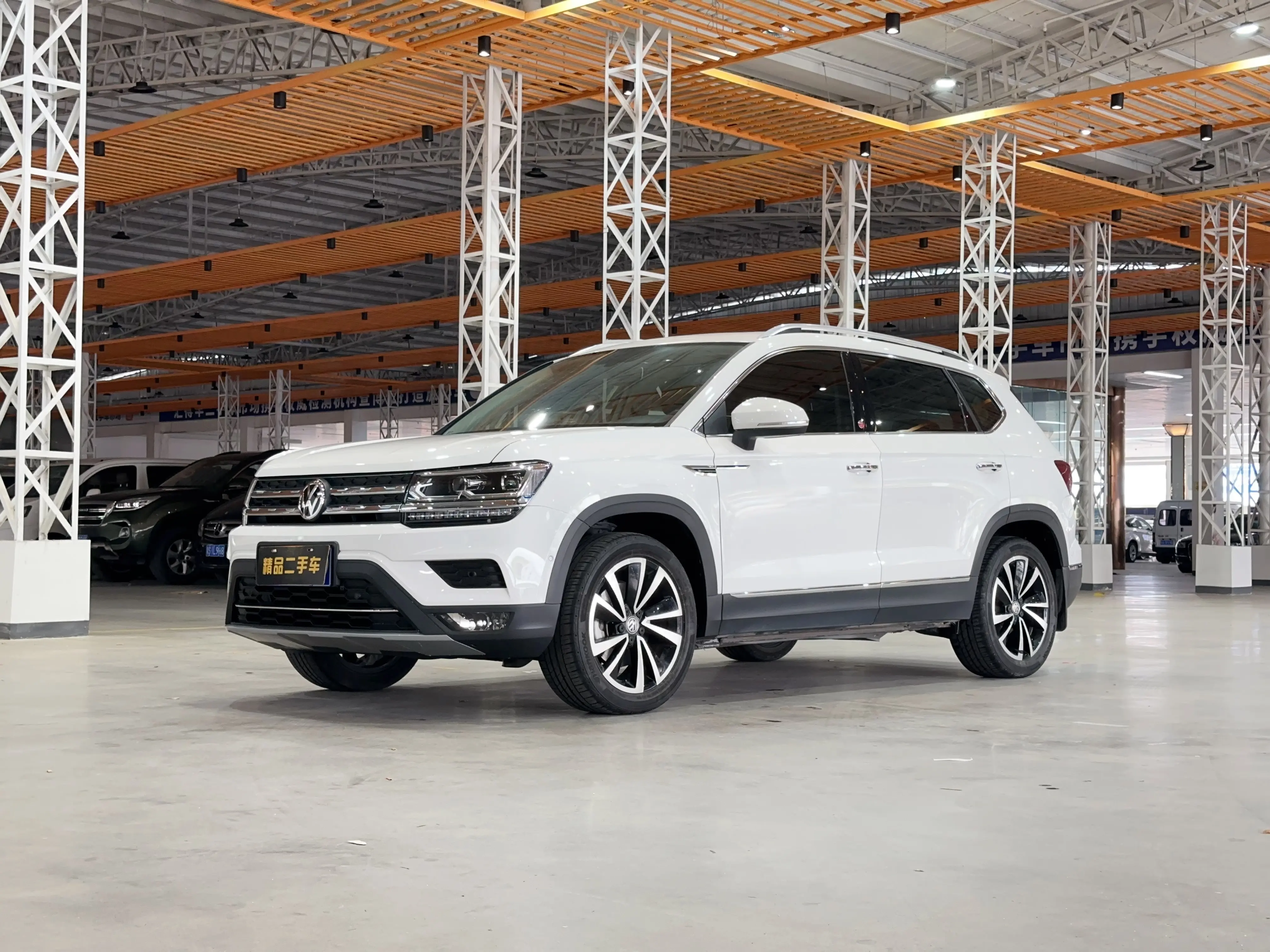 Volkswagen Tharu  из Китая