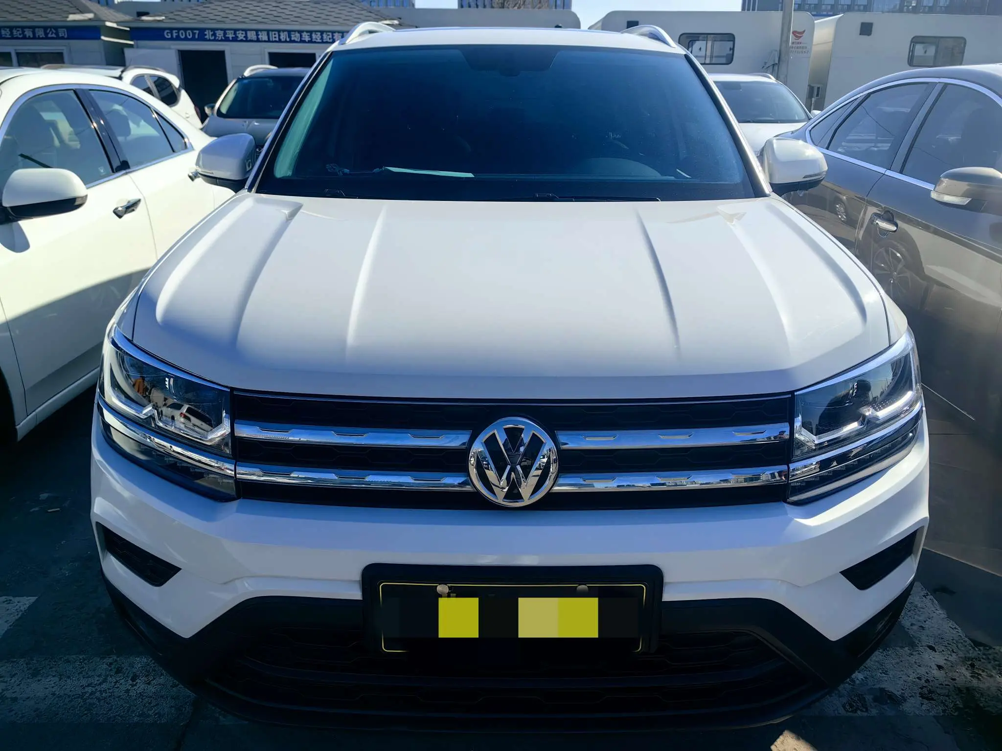 Volkswagen Tharu  из Китая