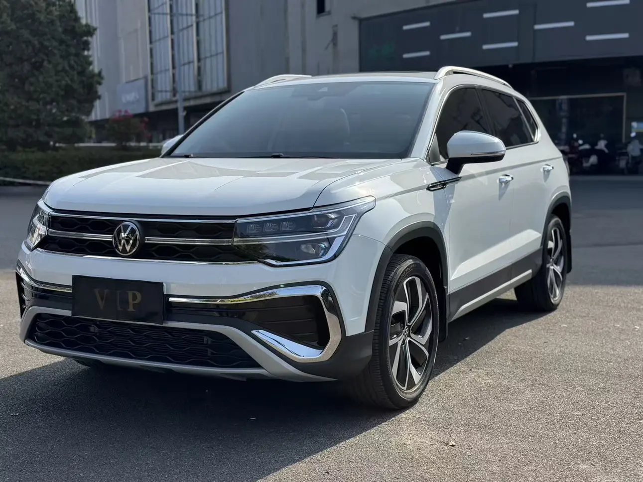 Volkswagen Tharu  из Китая