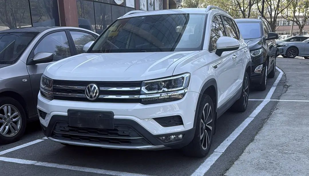 Volkswagen Tharu  из Китая