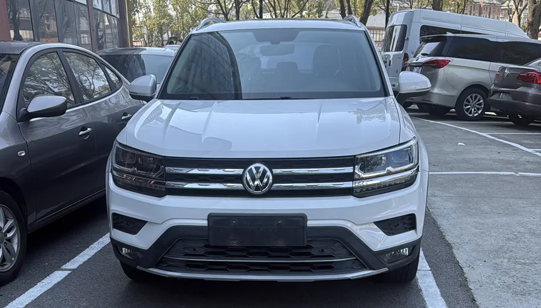 Volkswagen Tharu  из Китая