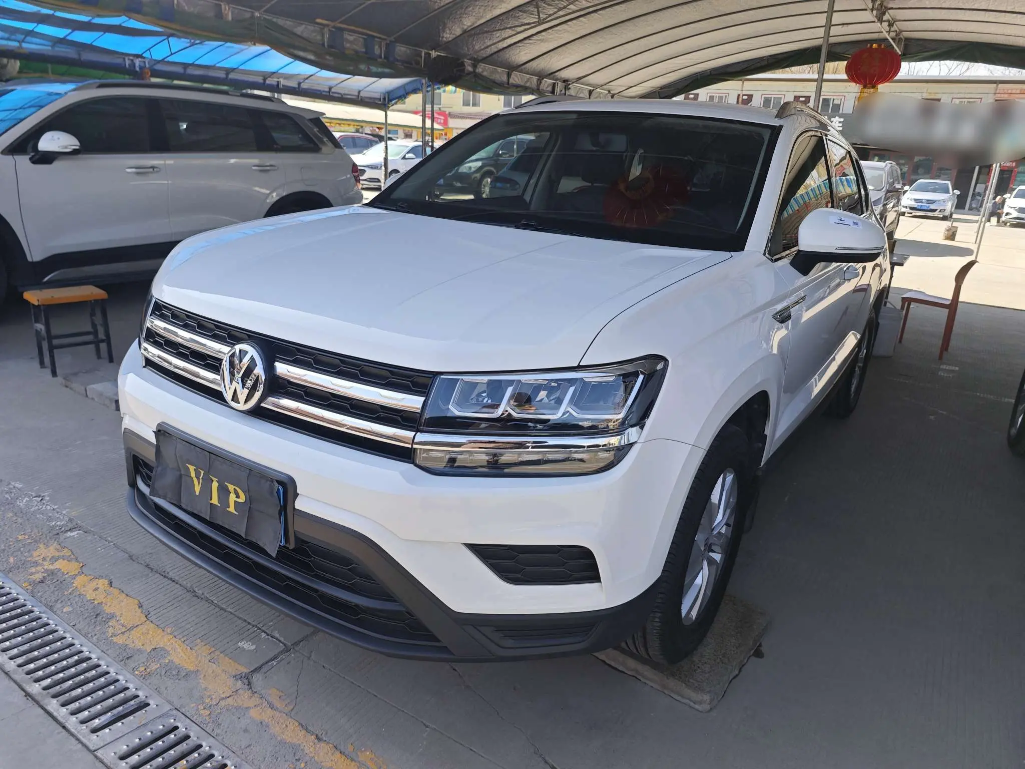 Volkswagen Tharu  из Китая