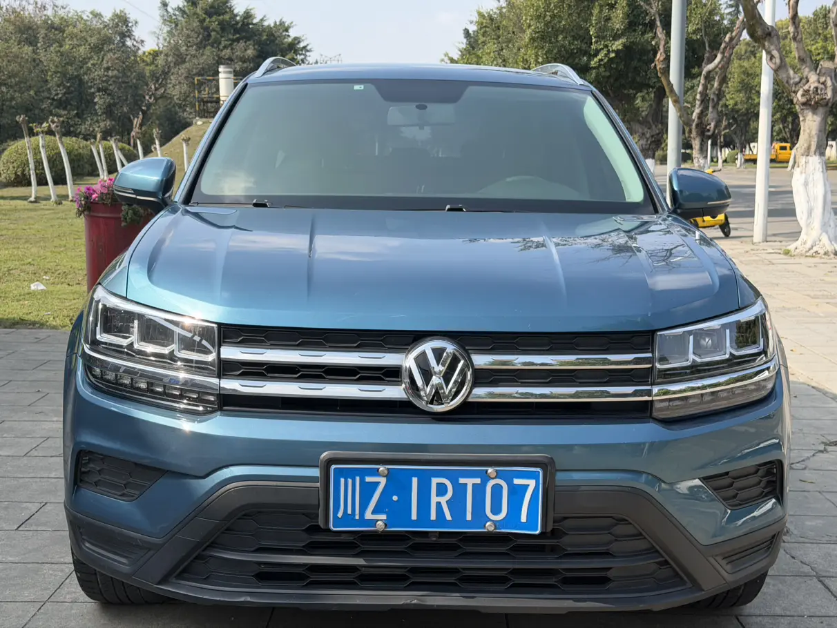 Volkswagen Tharu  из Китая