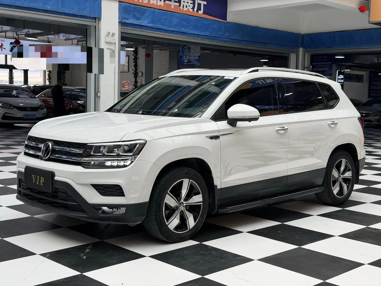 Volkswagen Tharu  из Китая