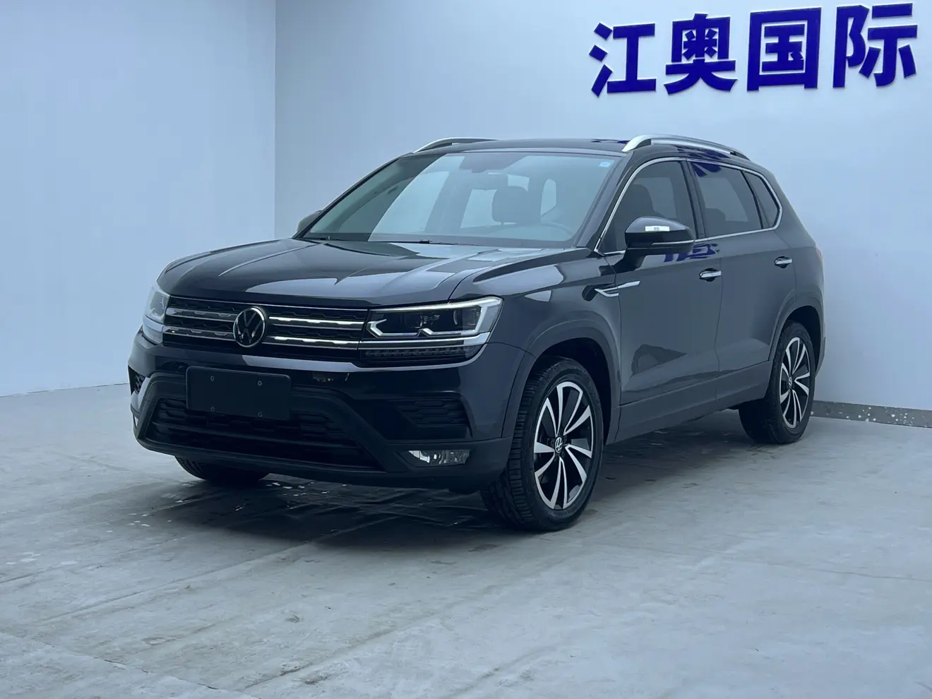 Volkswagen Tharu  из Китая