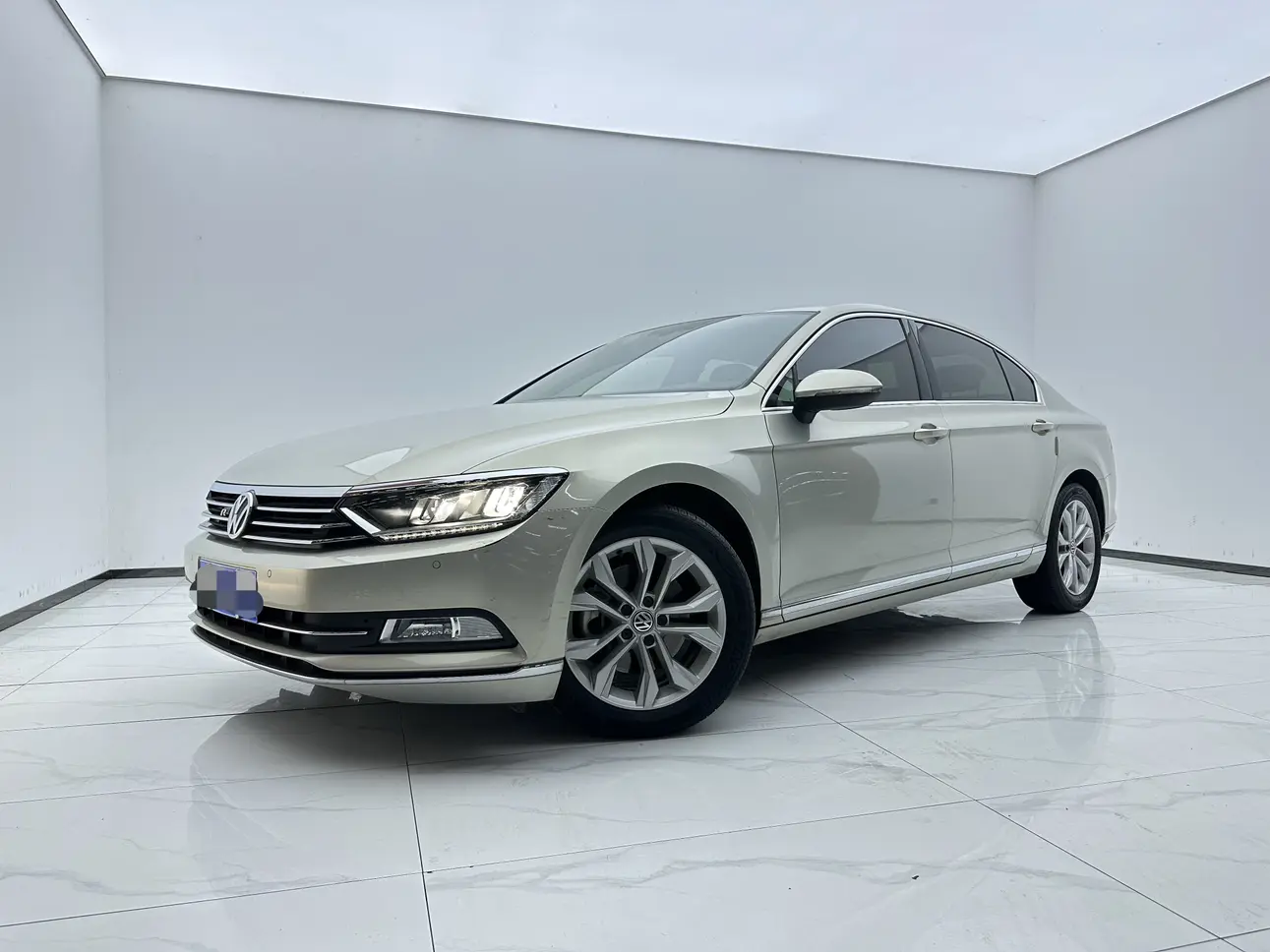 Volkswagen Magotan  из Китая