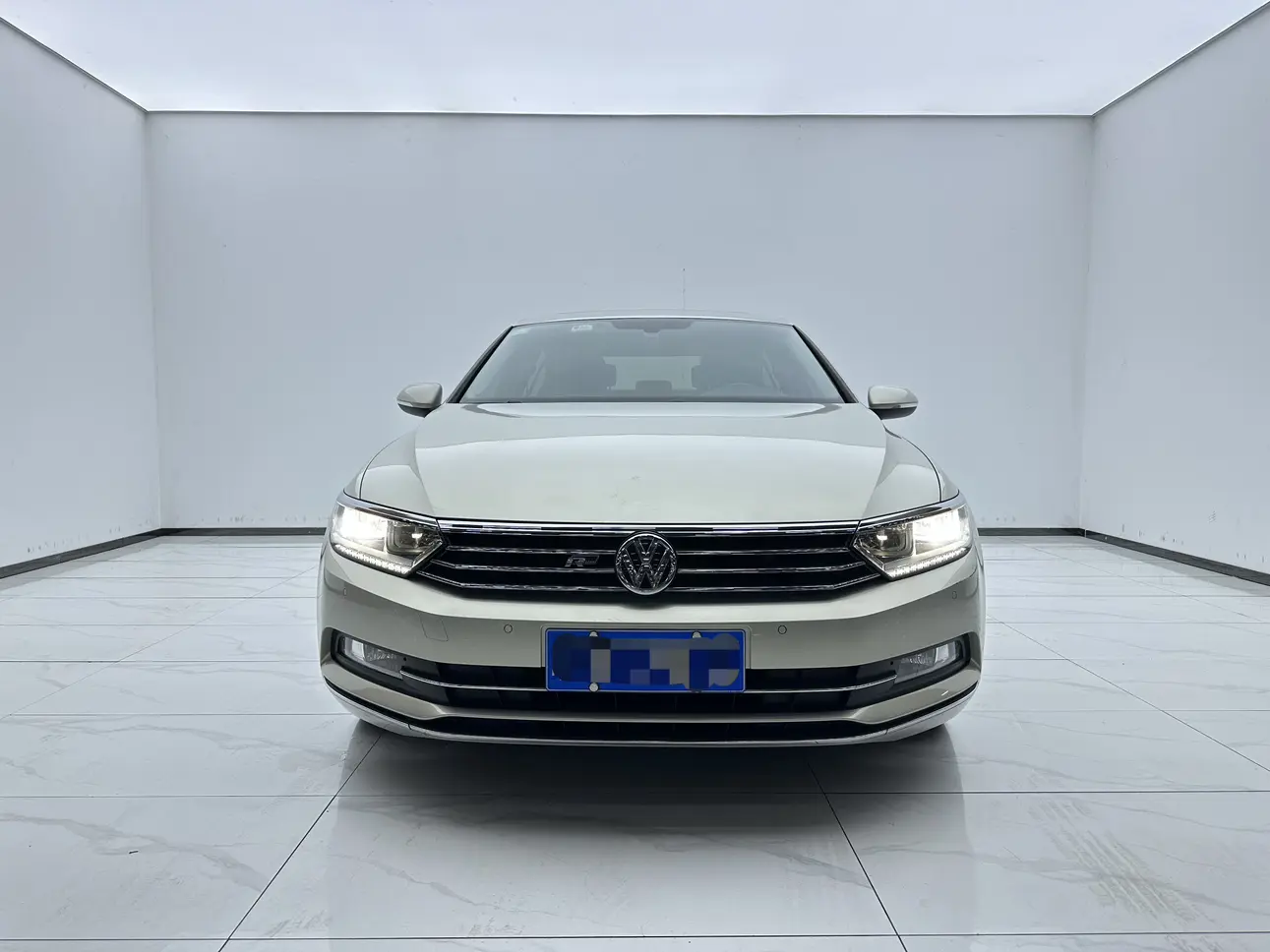 Volkswagen Magotan  из Китая
