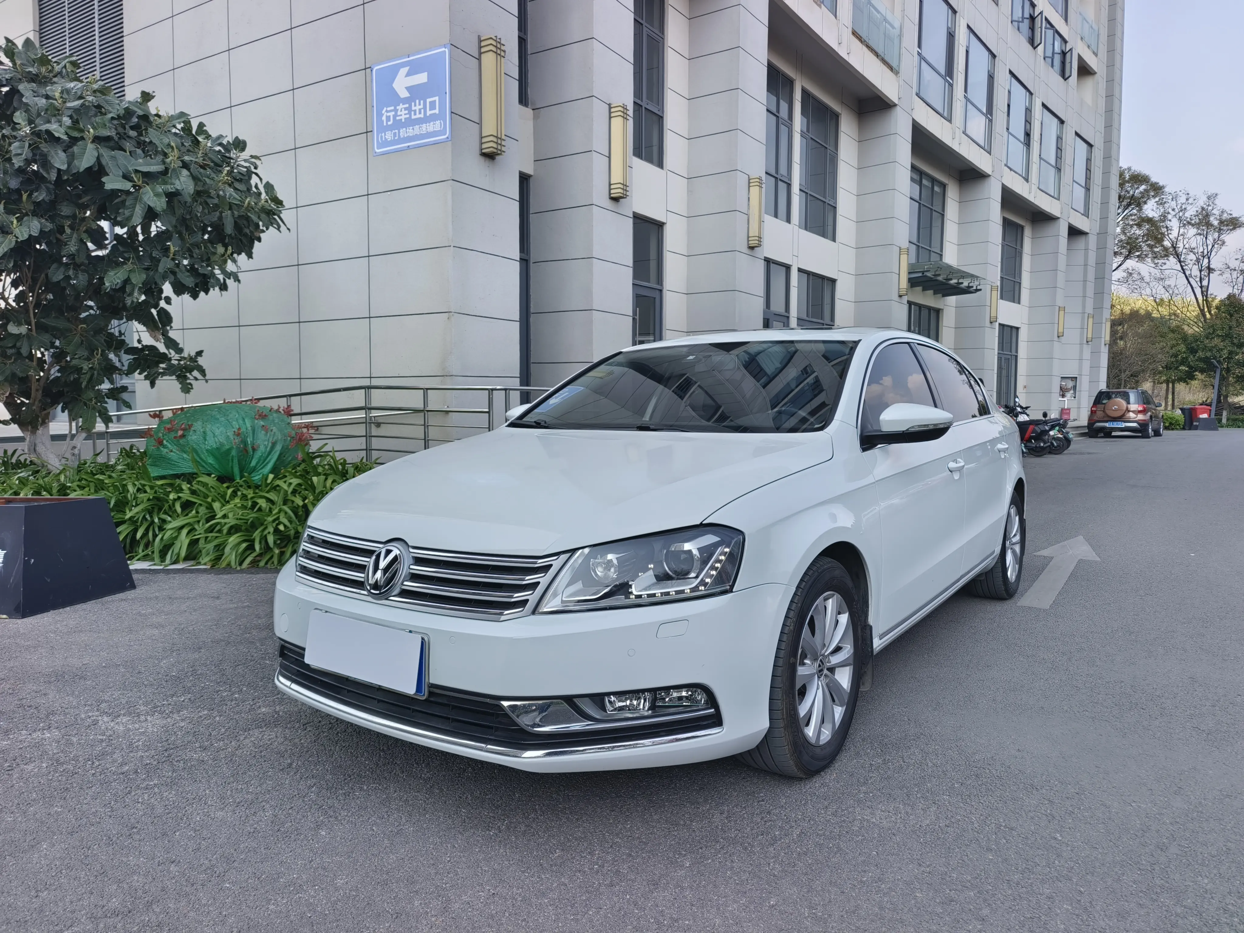 Volkswagen Magotan  из Китая