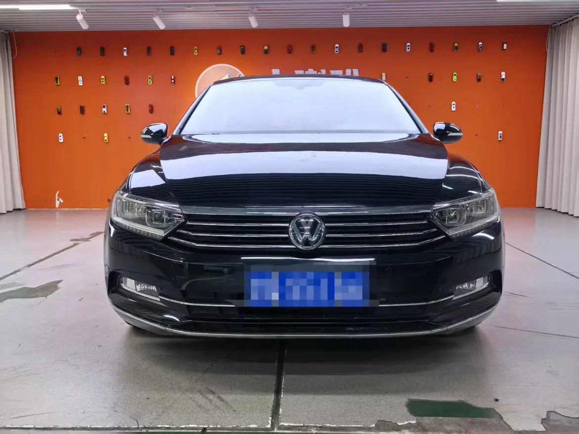 Volkswagen Magotan  из Китая