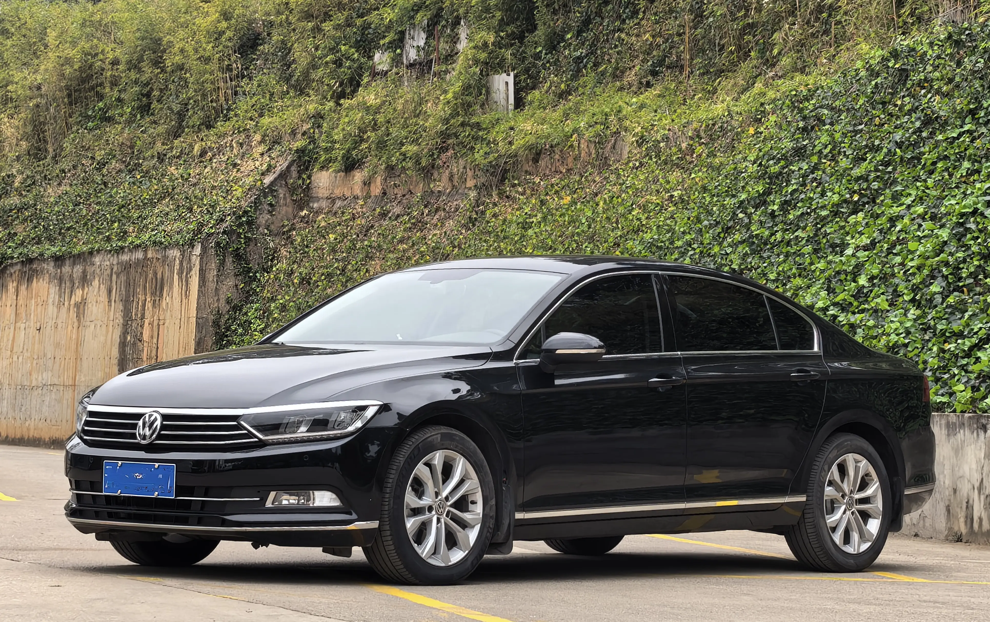 Volkswagen Magotan  из Китая