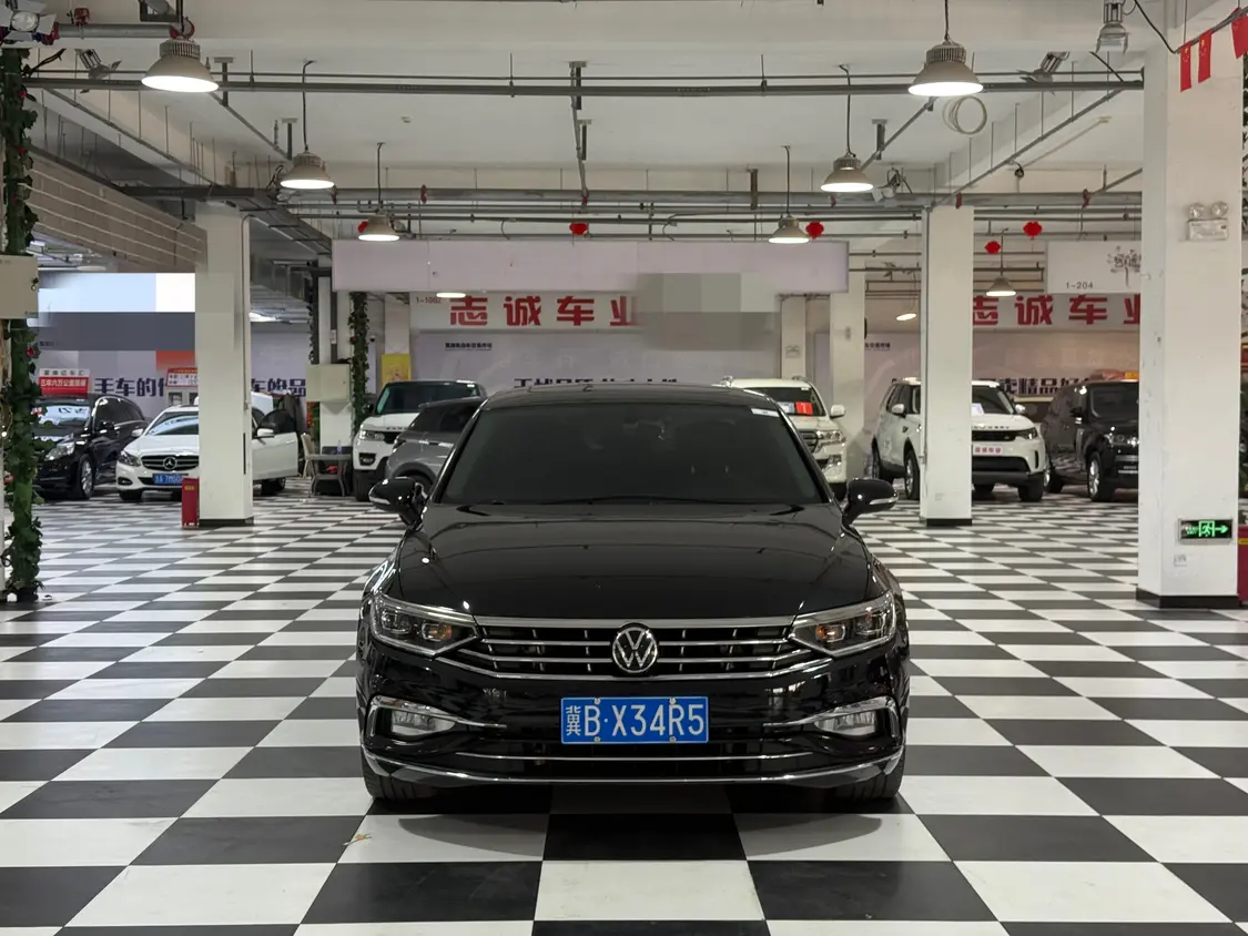 Volkswagen Magotan  из Китая