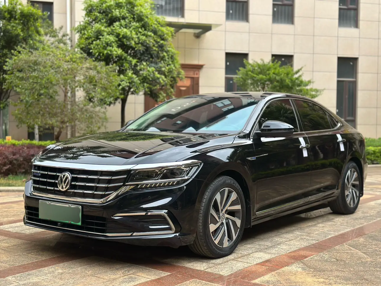 Volkswagen Passat PHEV  из Китая