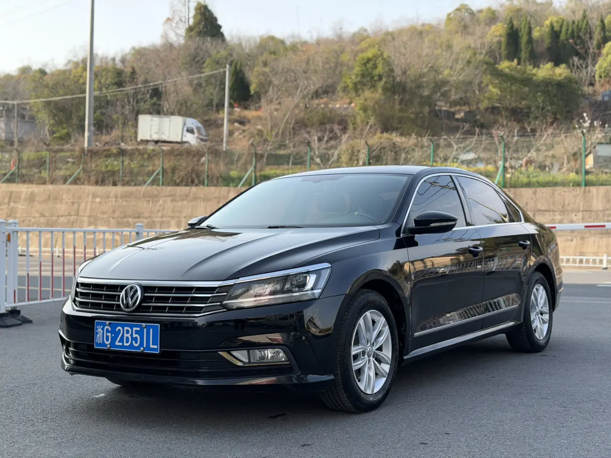 Volkswagen Passat  из Китая