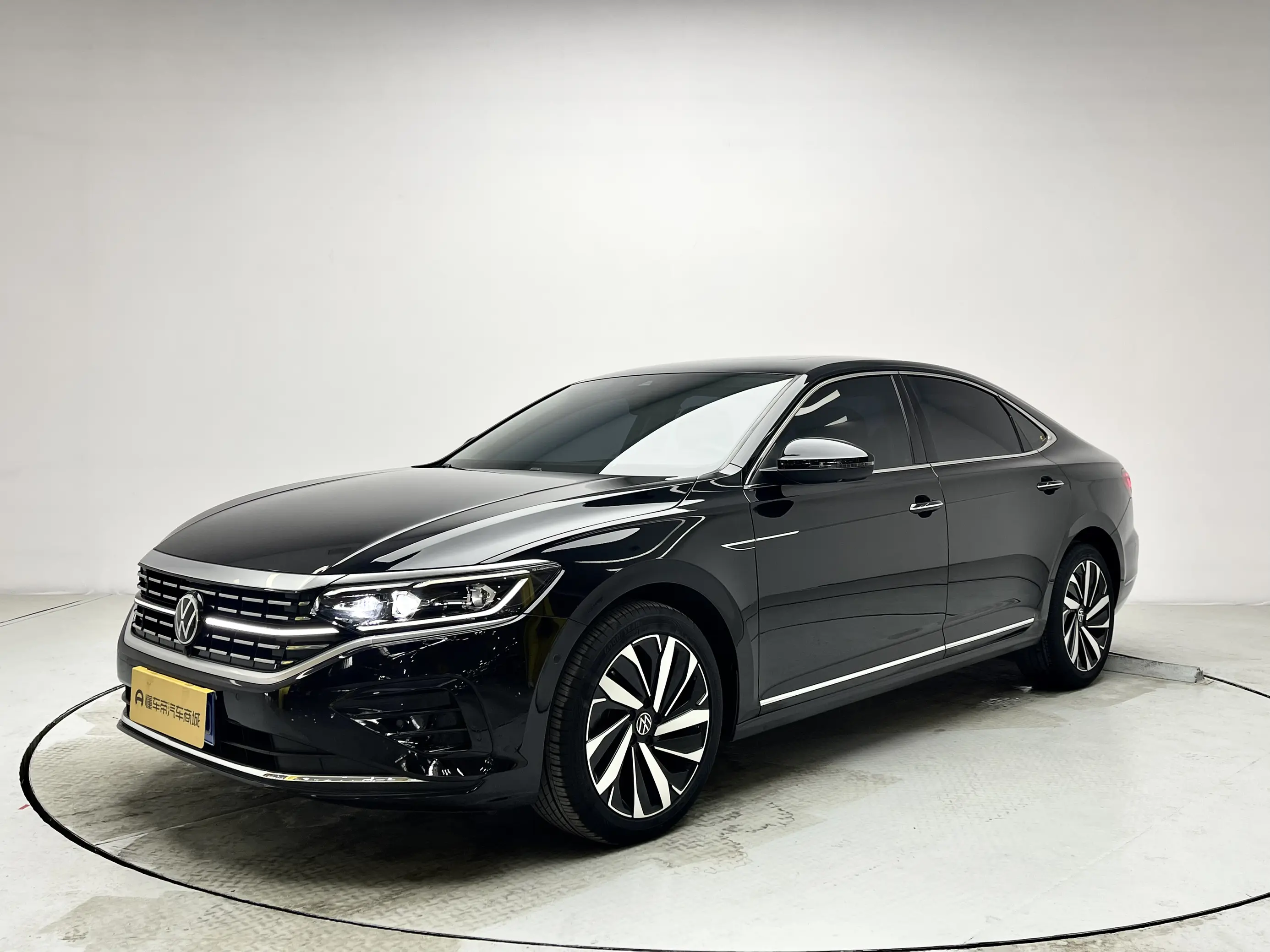 Volkswagen Passat  из Китая