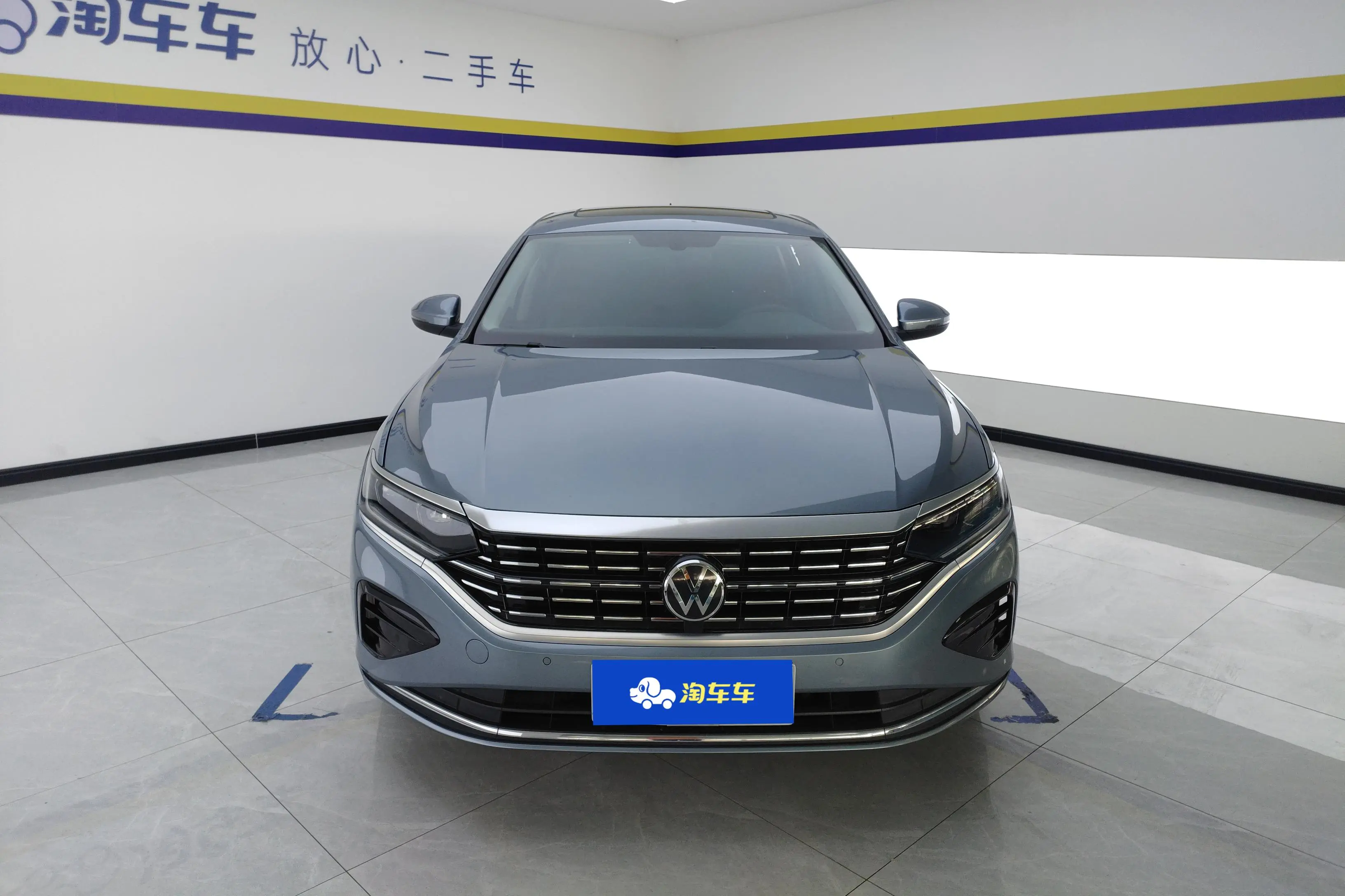 Volkswagen Passat  из Китая