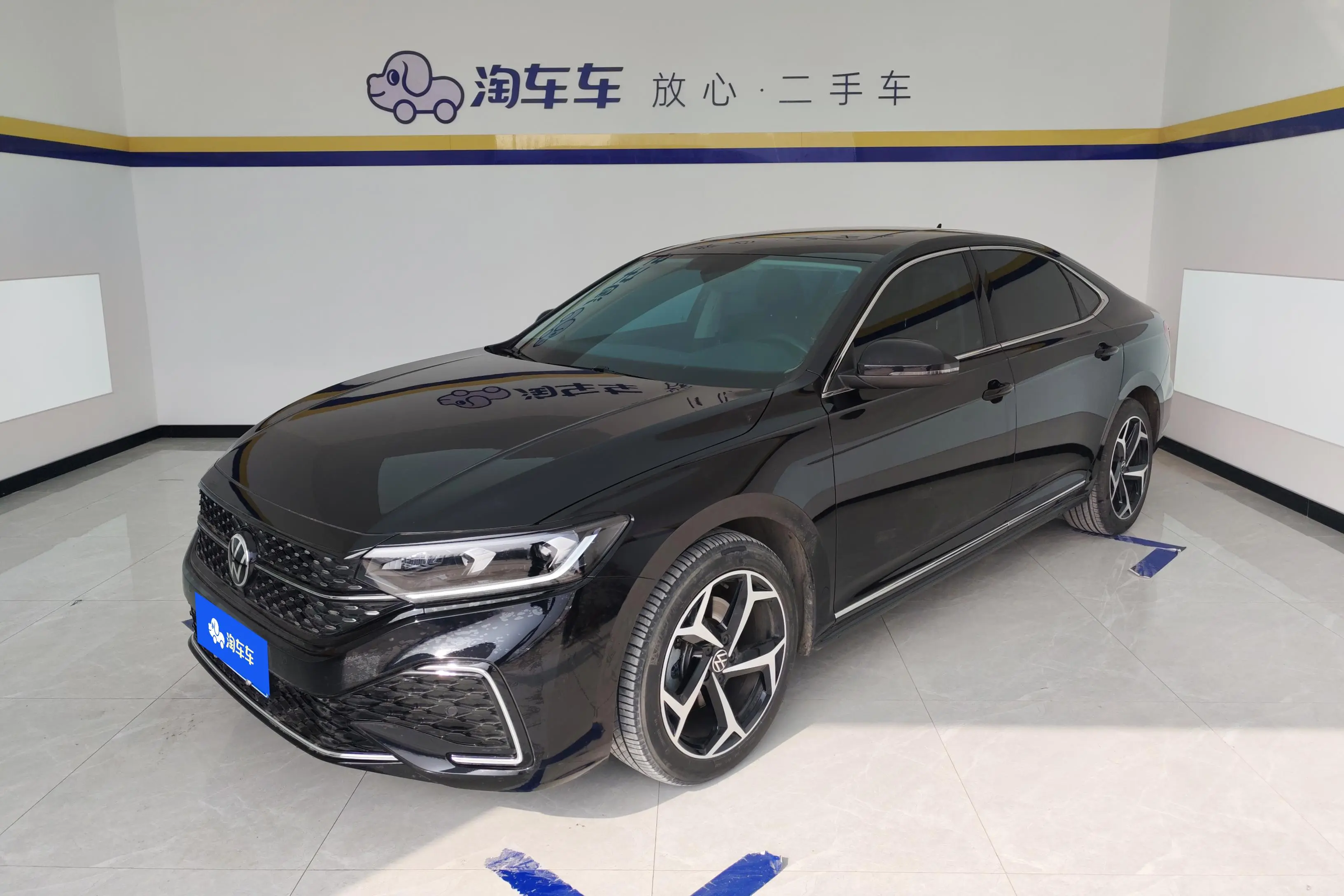 Volkswagen Passat  из Китая