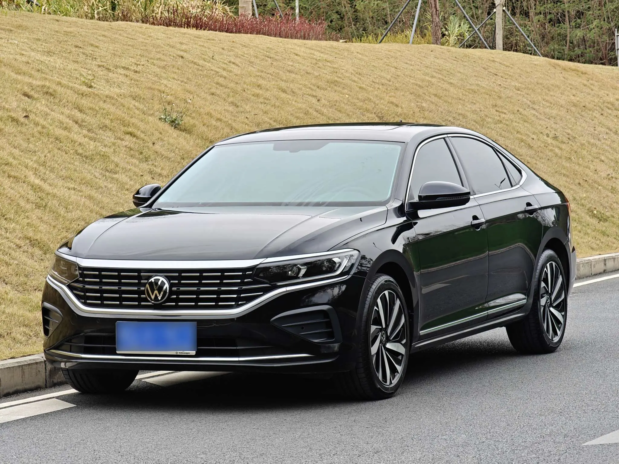 Volkswagen Passat  из Китая