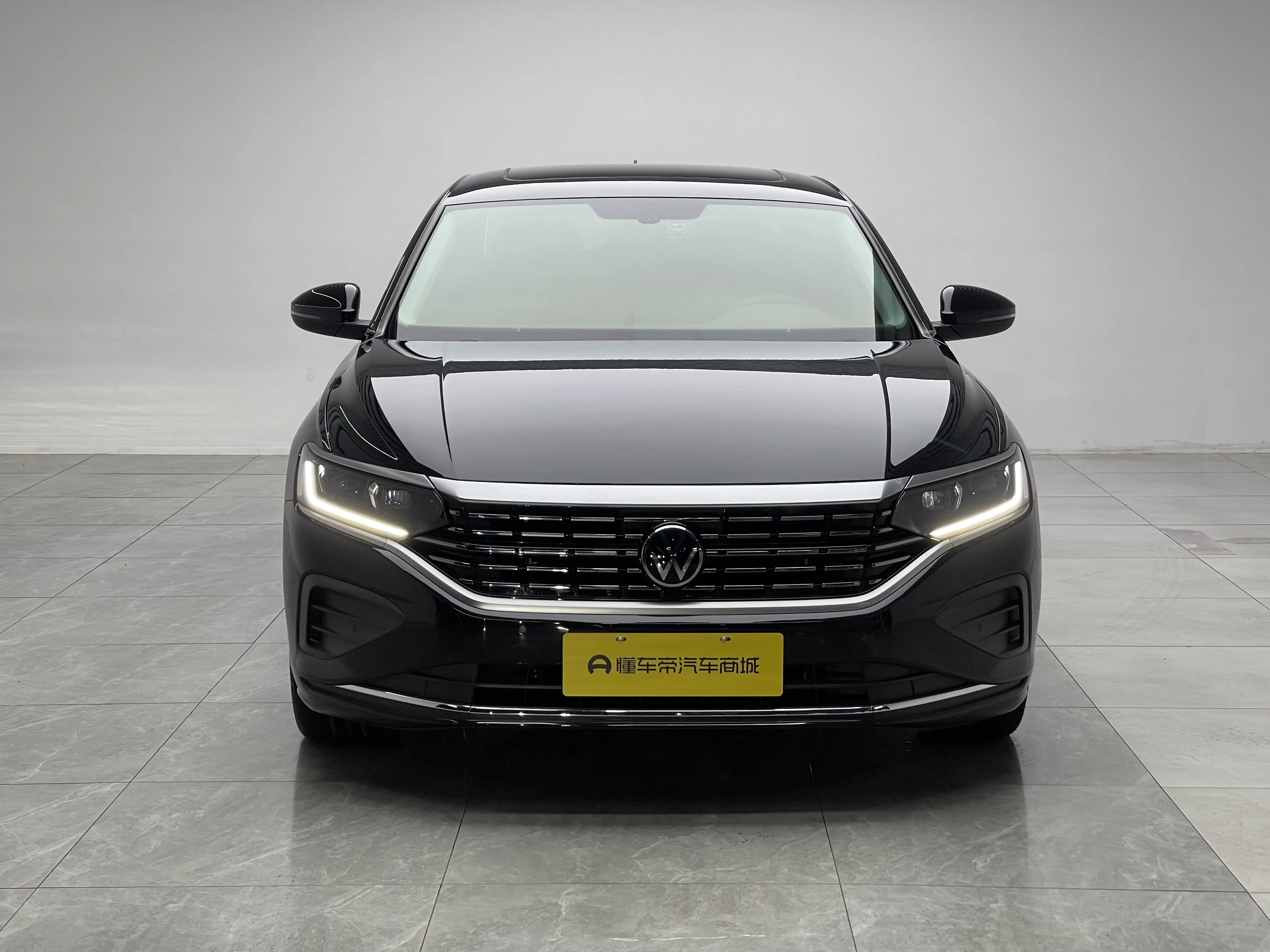 Volkswagen Passat  из Китая