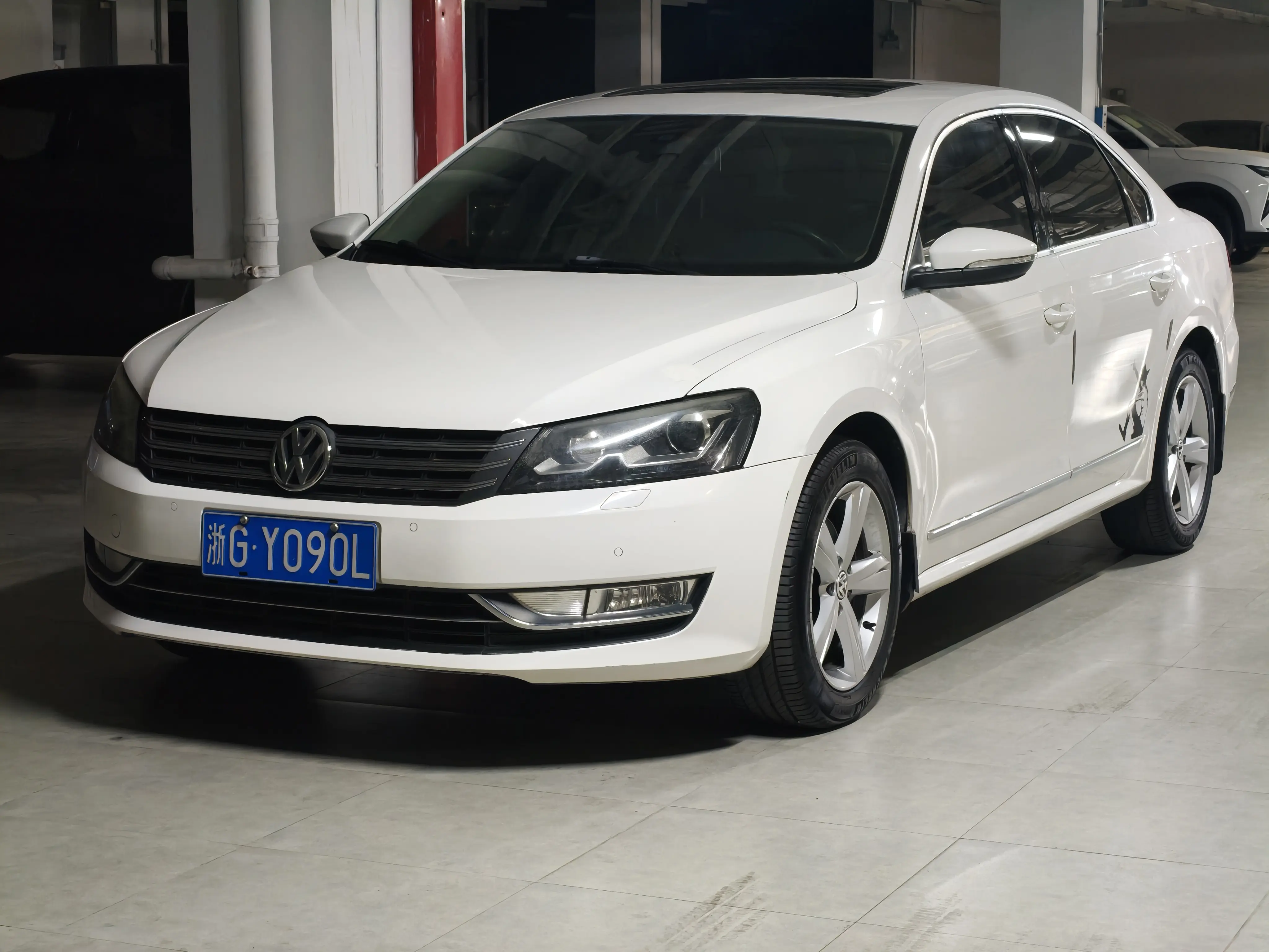 Volkswagen Passat  из Китая