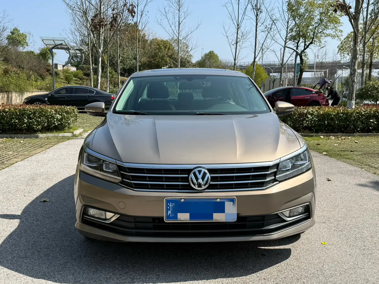 Volkswagen Passat  из Китая