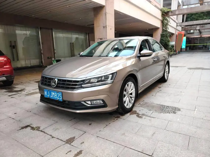 Volkswagen Passat  из Китая