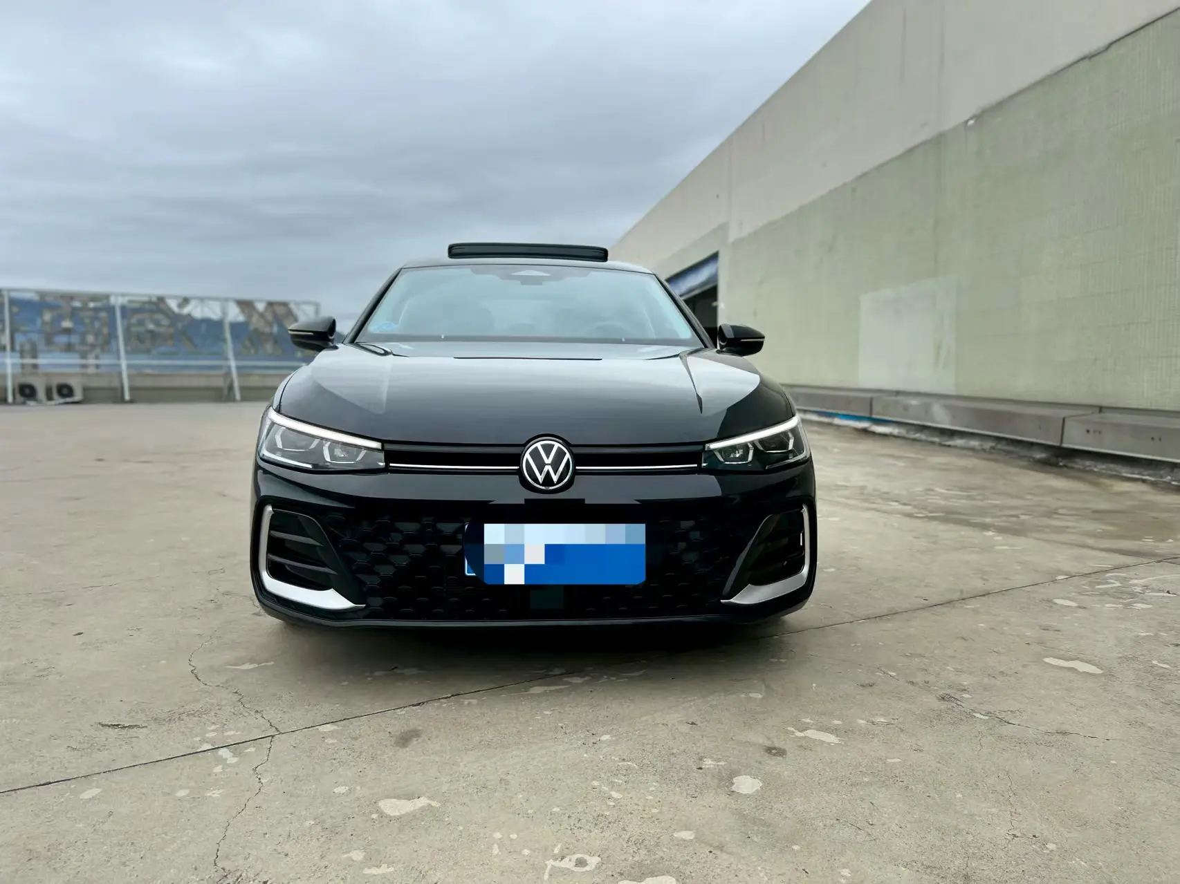 Volkswagen Passat  из Китая