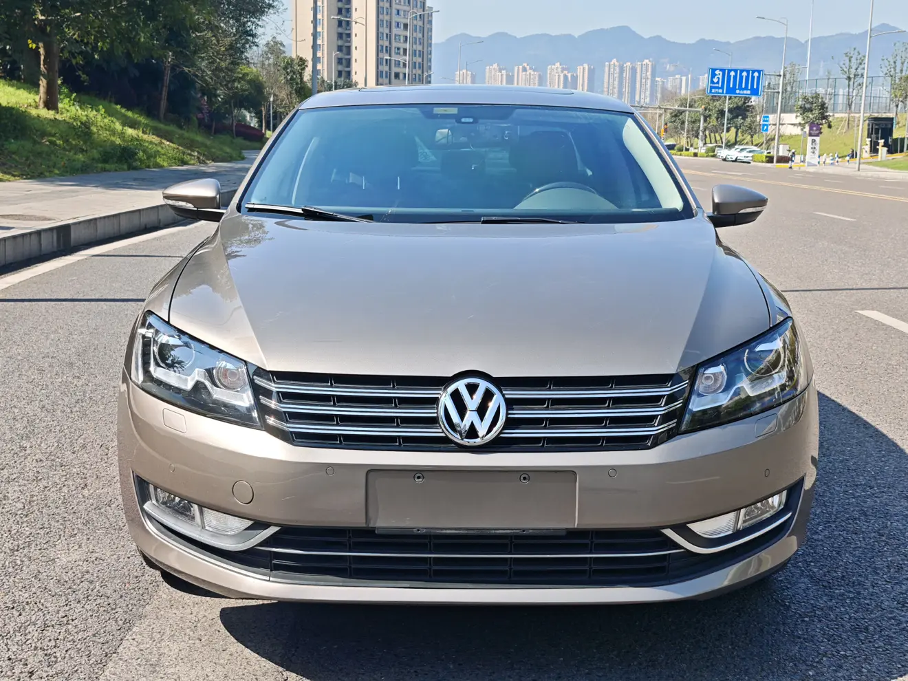 Volkswagen Passat  из Китая