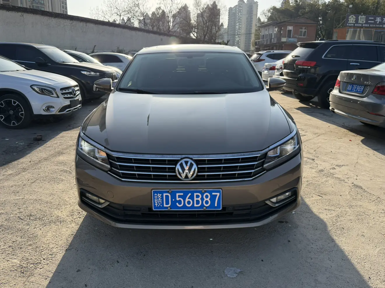 Volkswagen Passat  из Китая
