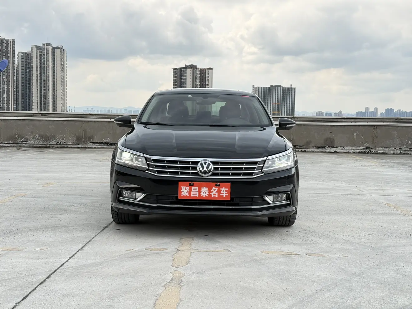 Volkswagen Passat  из Китая
