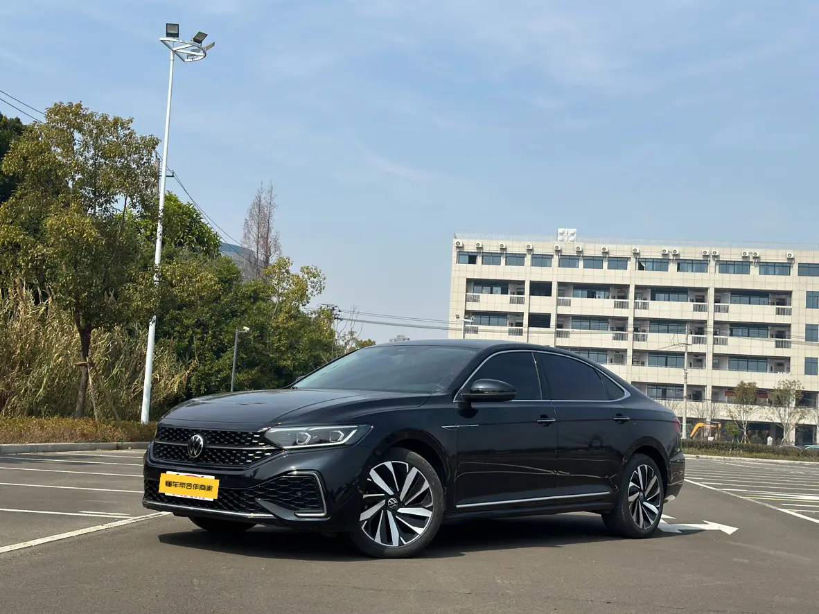 Volkswagen Passat  из Китая