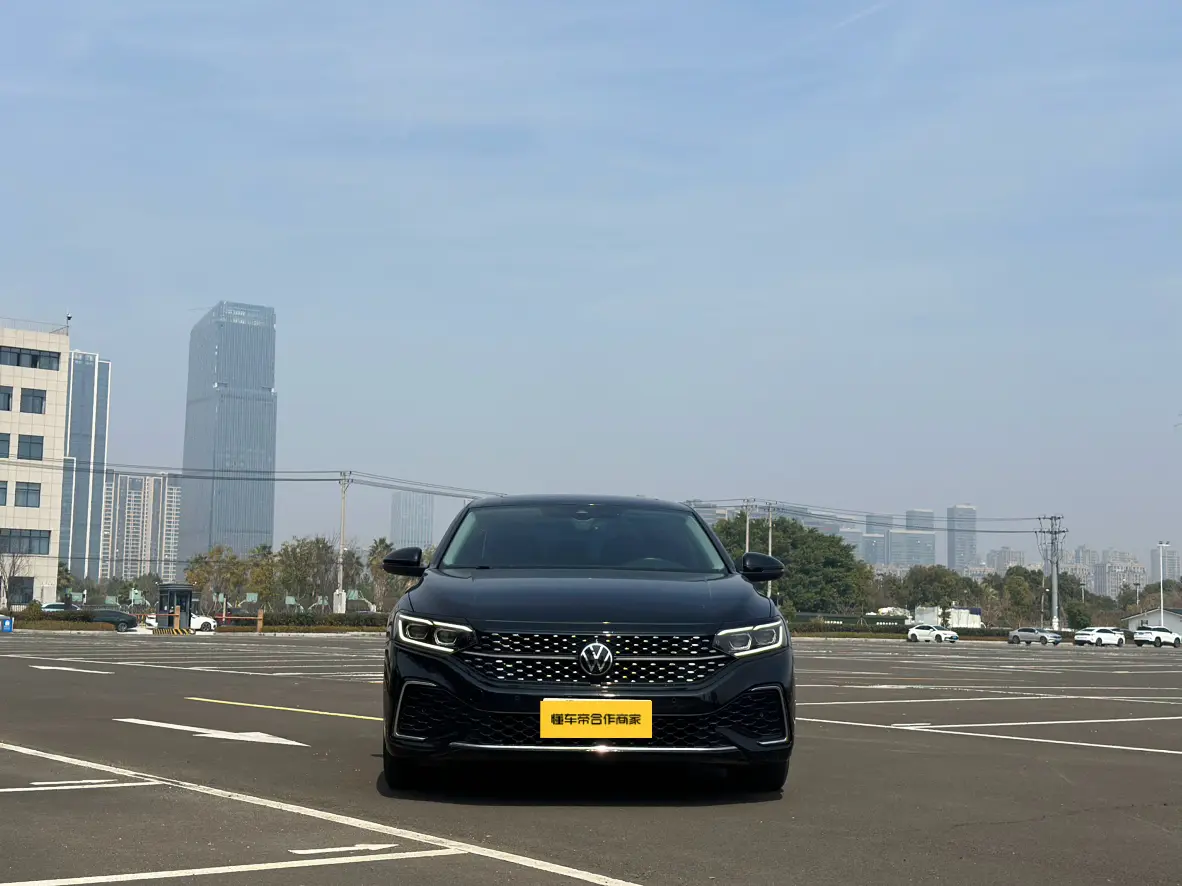 Volkswagen Passat  из Китая