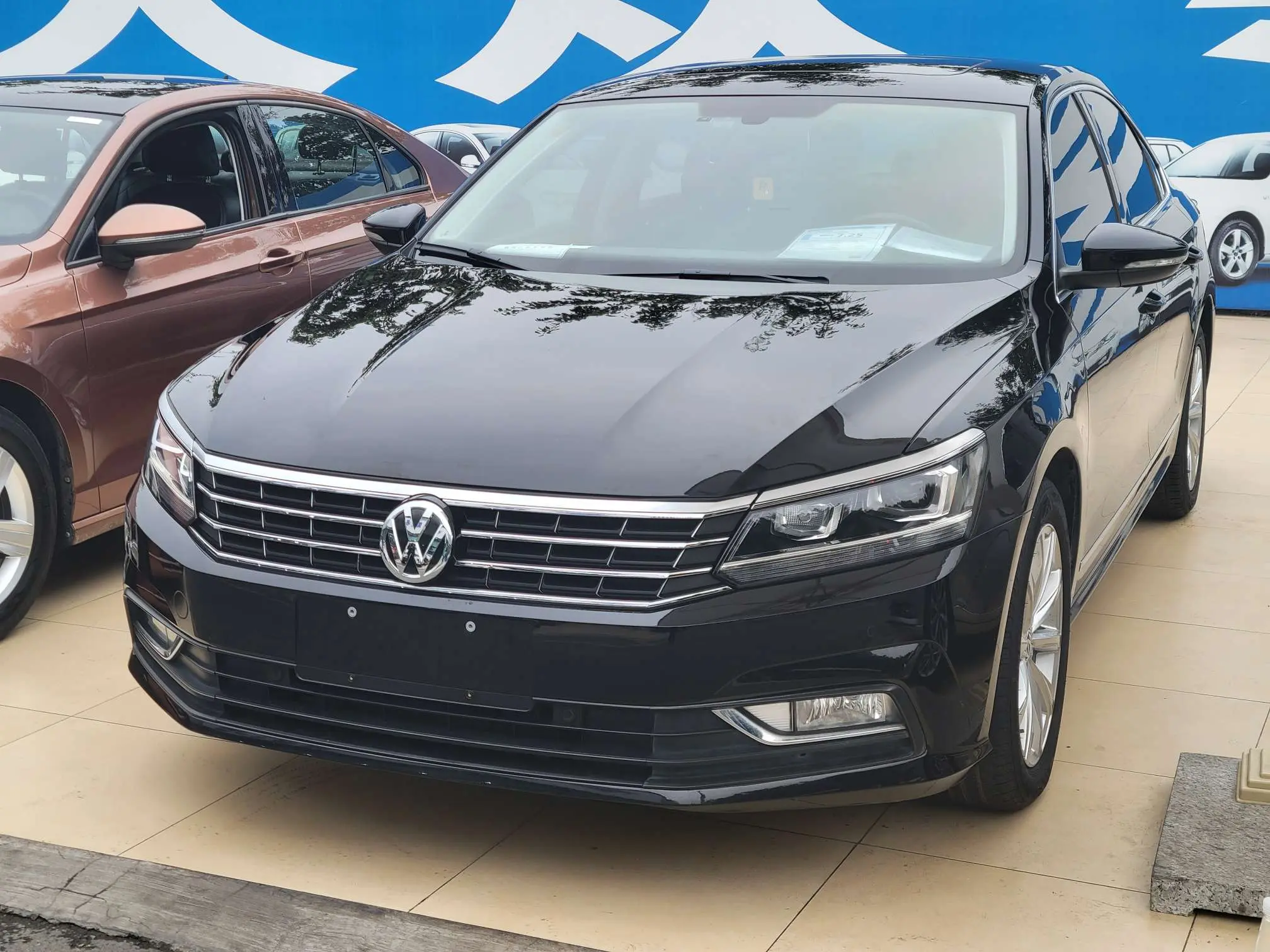 Volkswagen Passat  из Китая