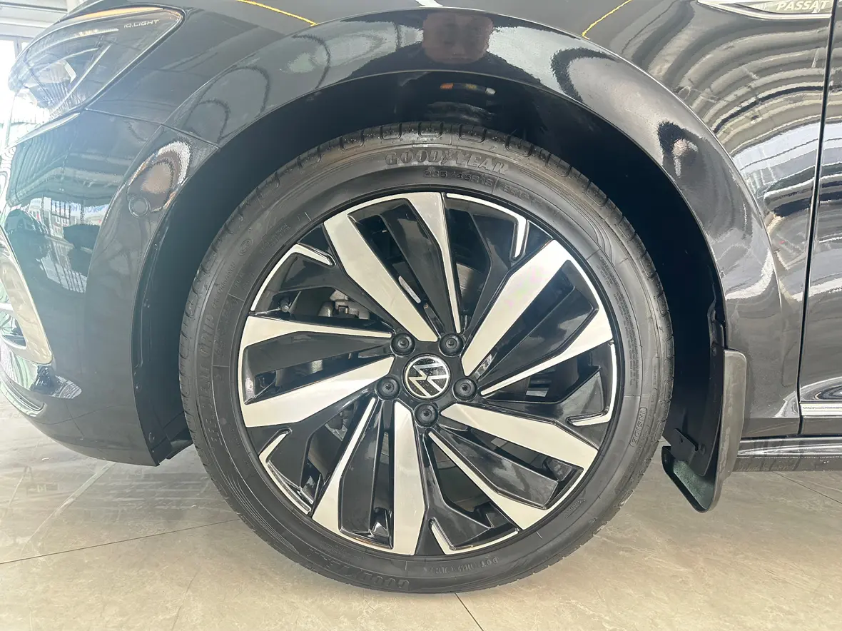 Volkswagen Passat  из Китая