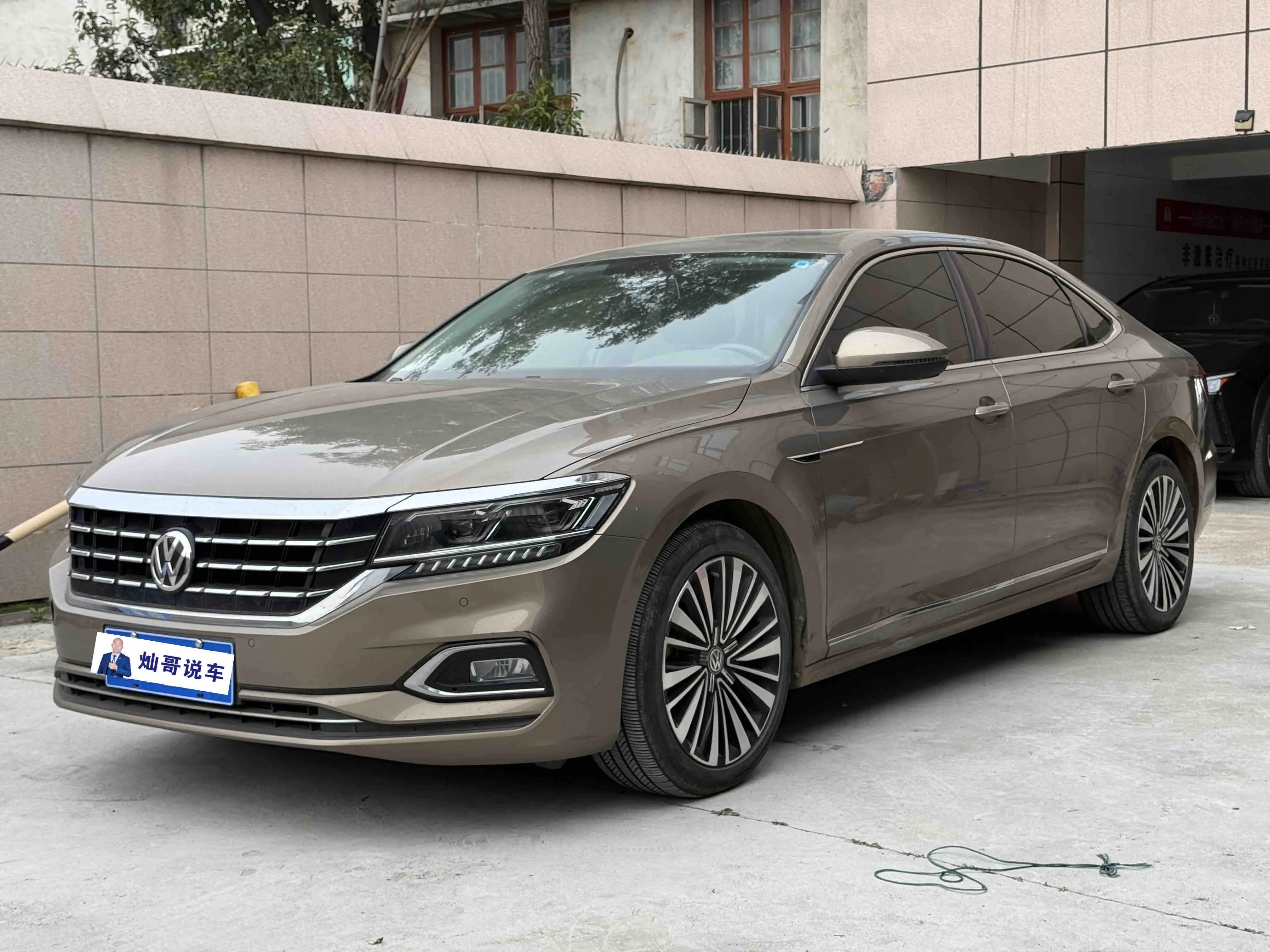 Volkswagen Passat  из Китая