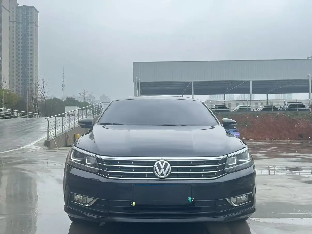Volkswagen Passat  из Китая