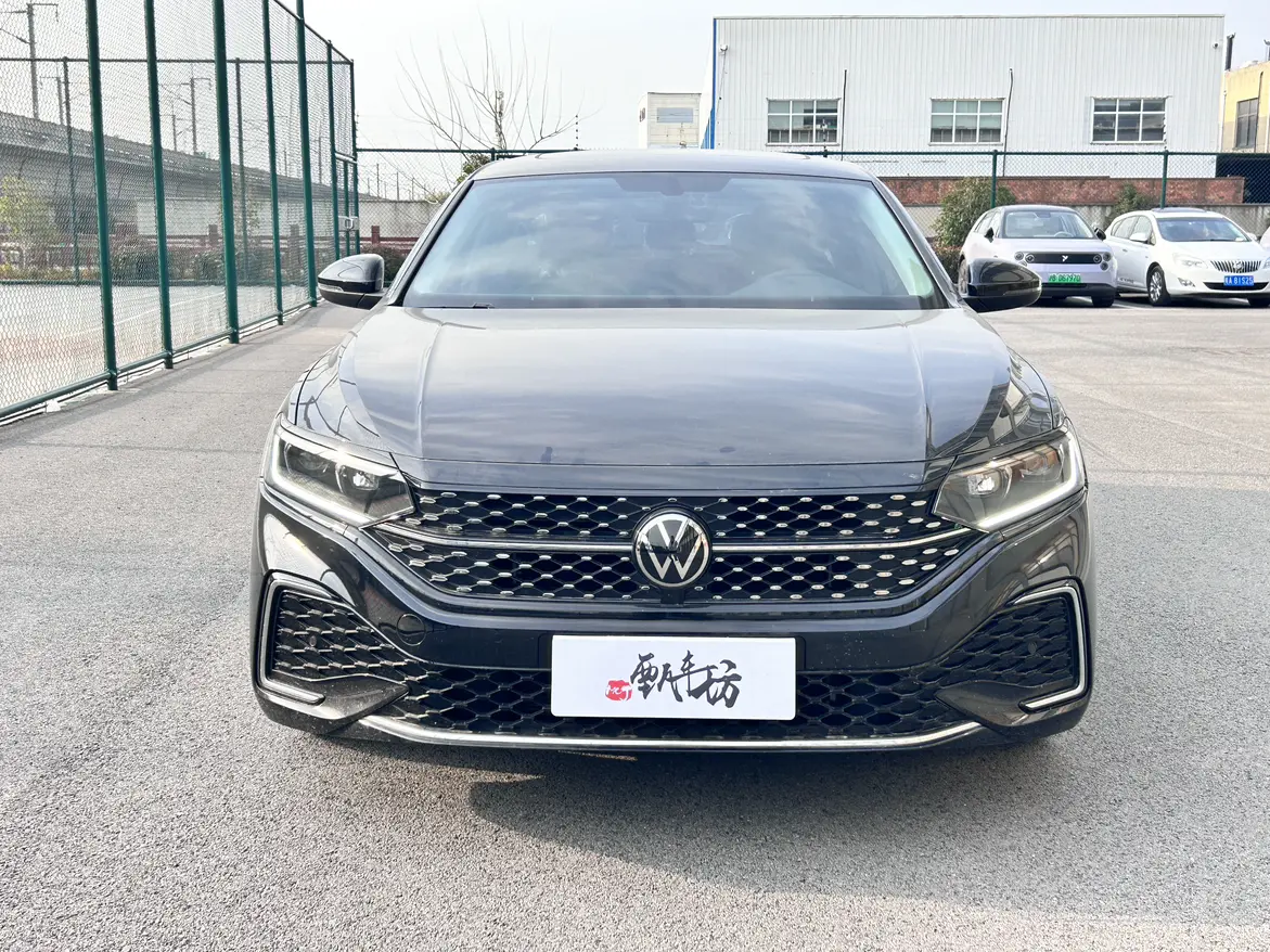 Volkswagen Passat  из Китая