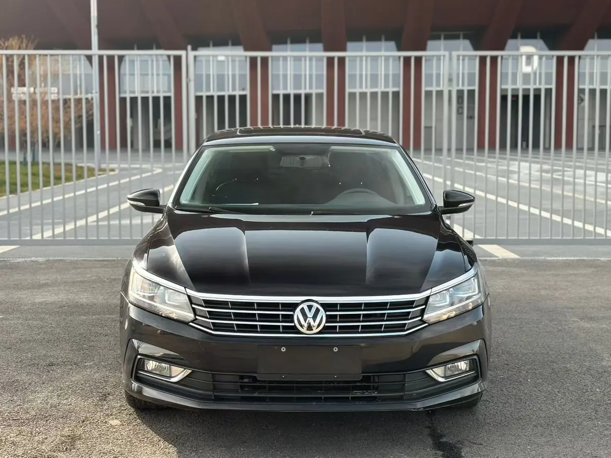Volkswagen Passat  из Китая