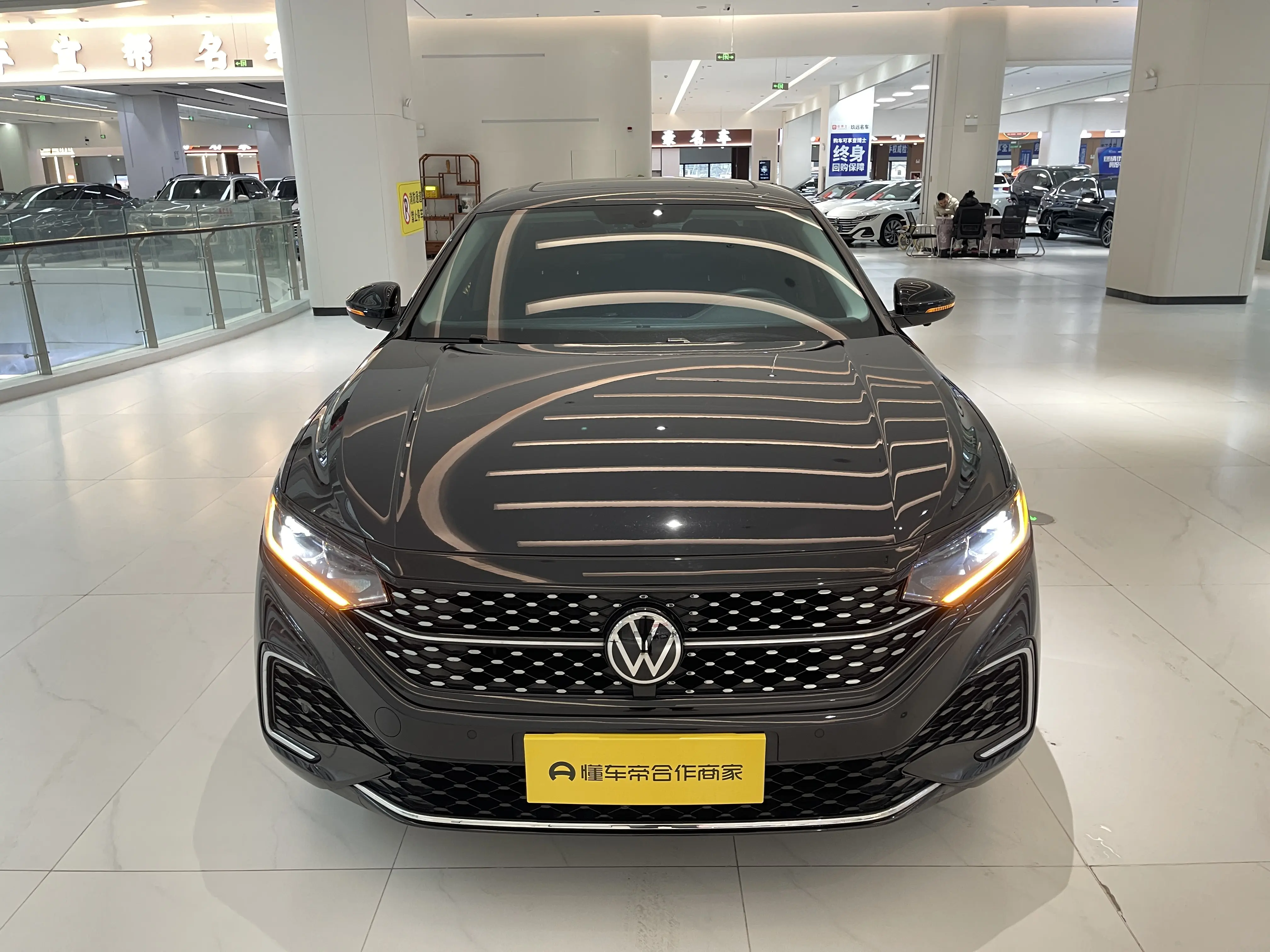 Volkswagen Passat  из Китая