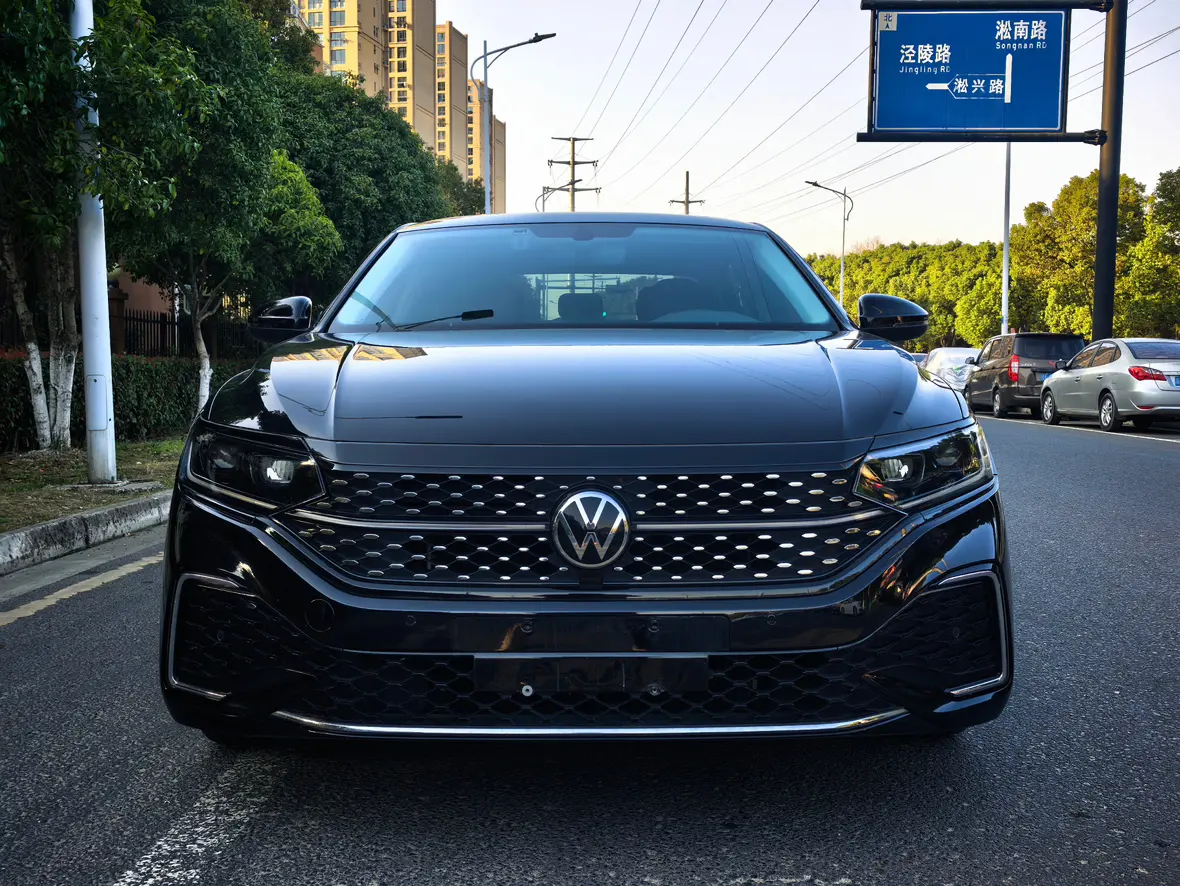 Volkswagen Passat  из Китая