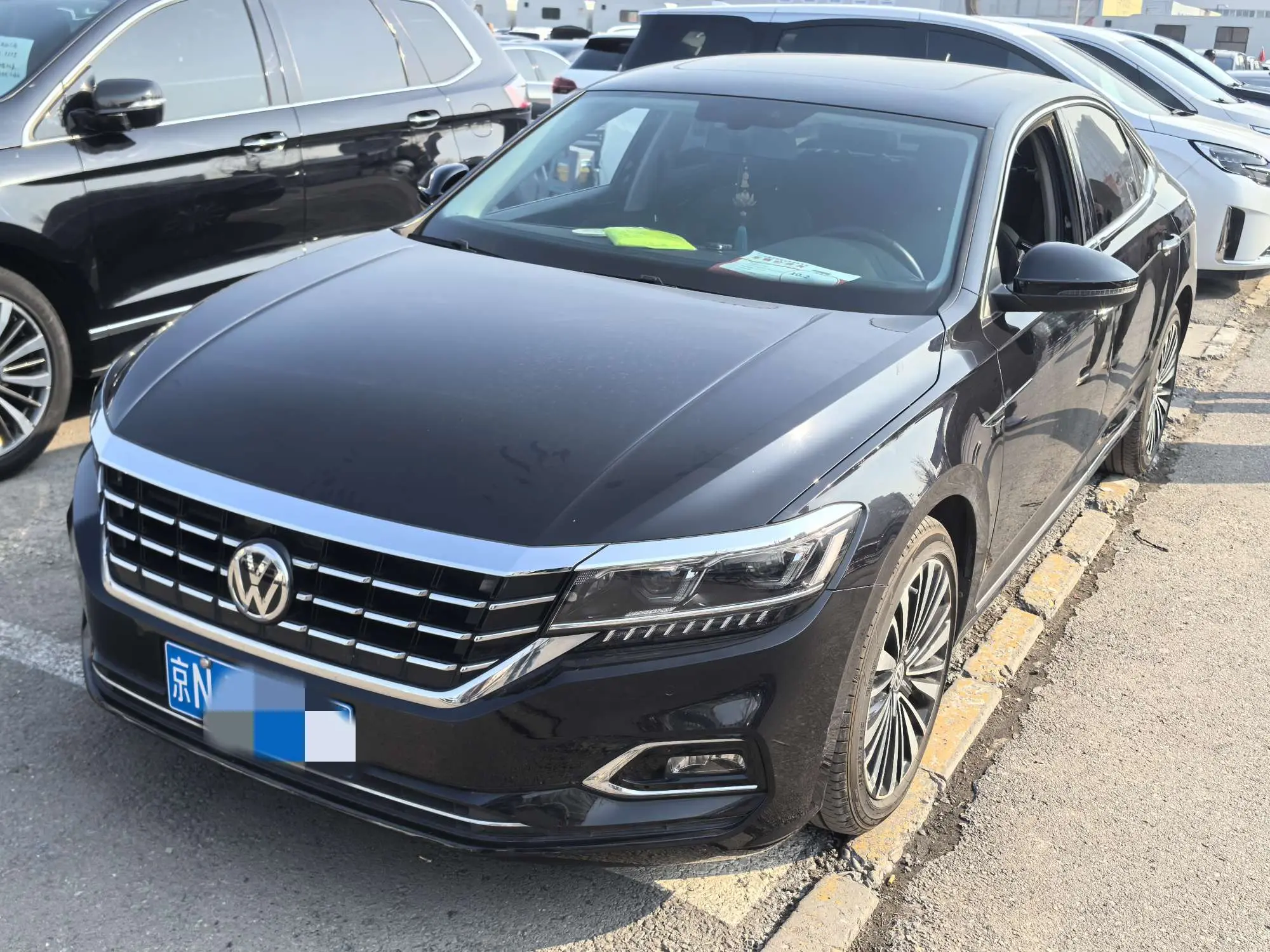 Volkswagen Passat  из Китая