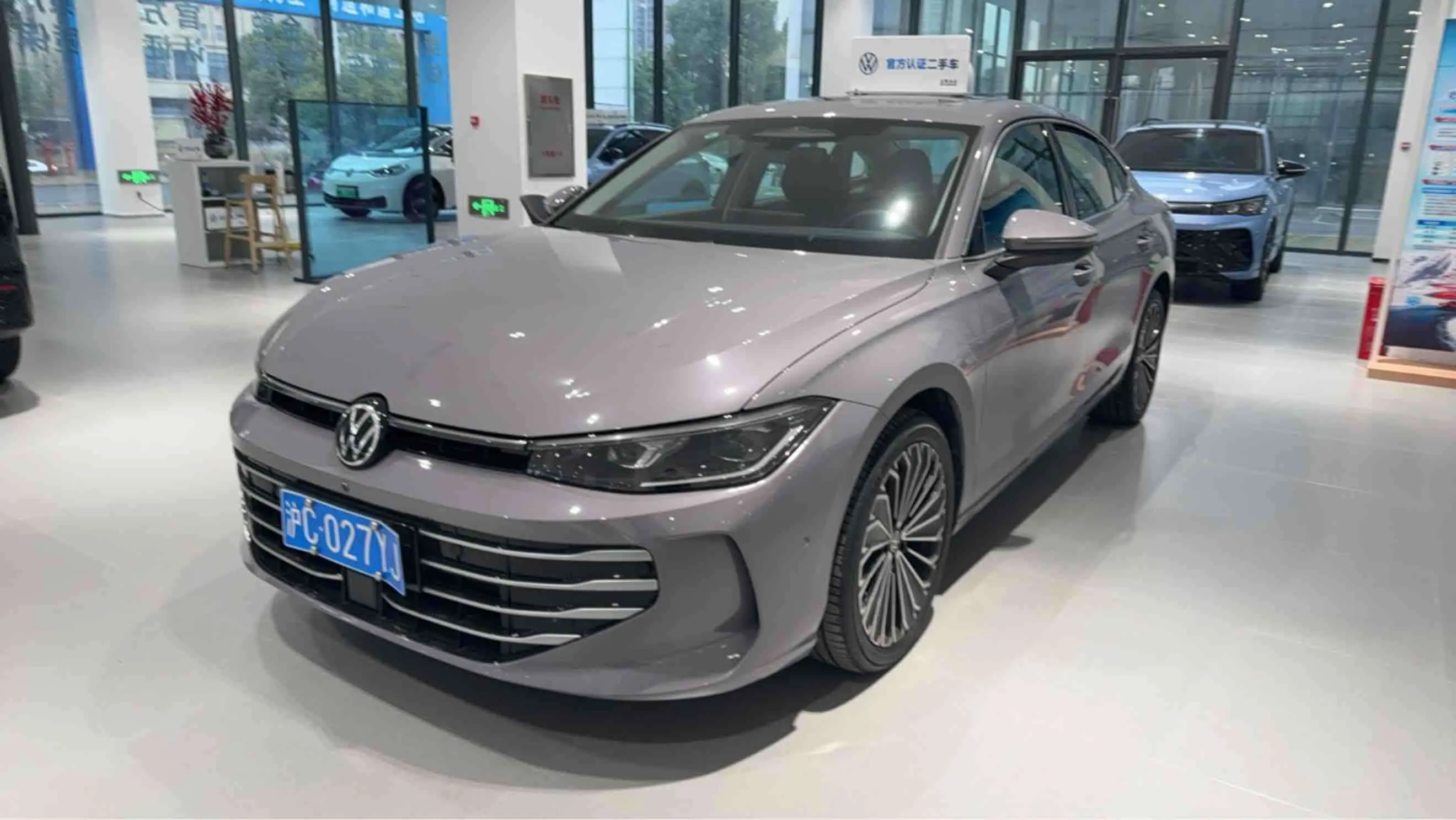 Volkswagen Passat  из Китая