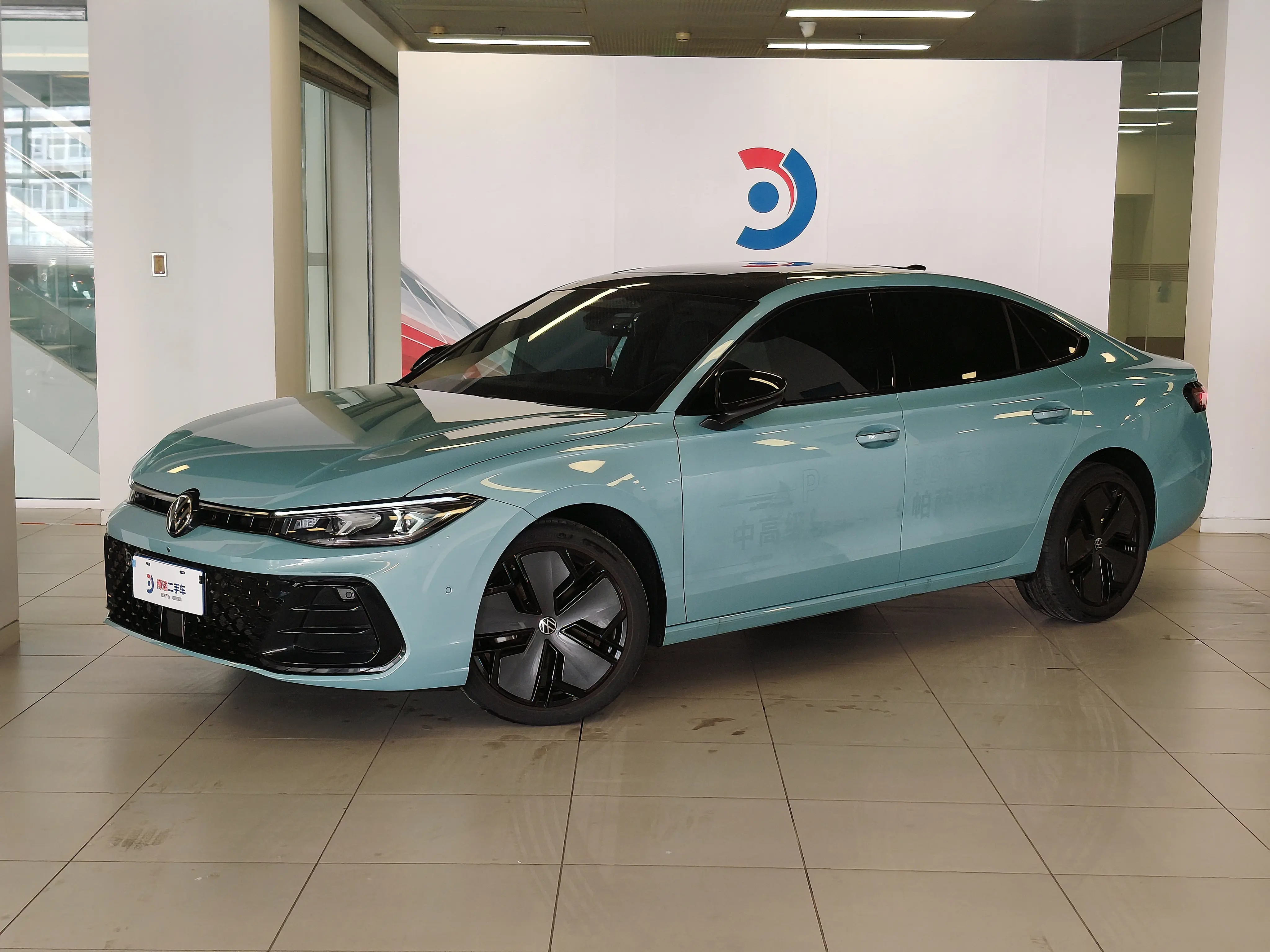 Volkswagen Passat  из Китая