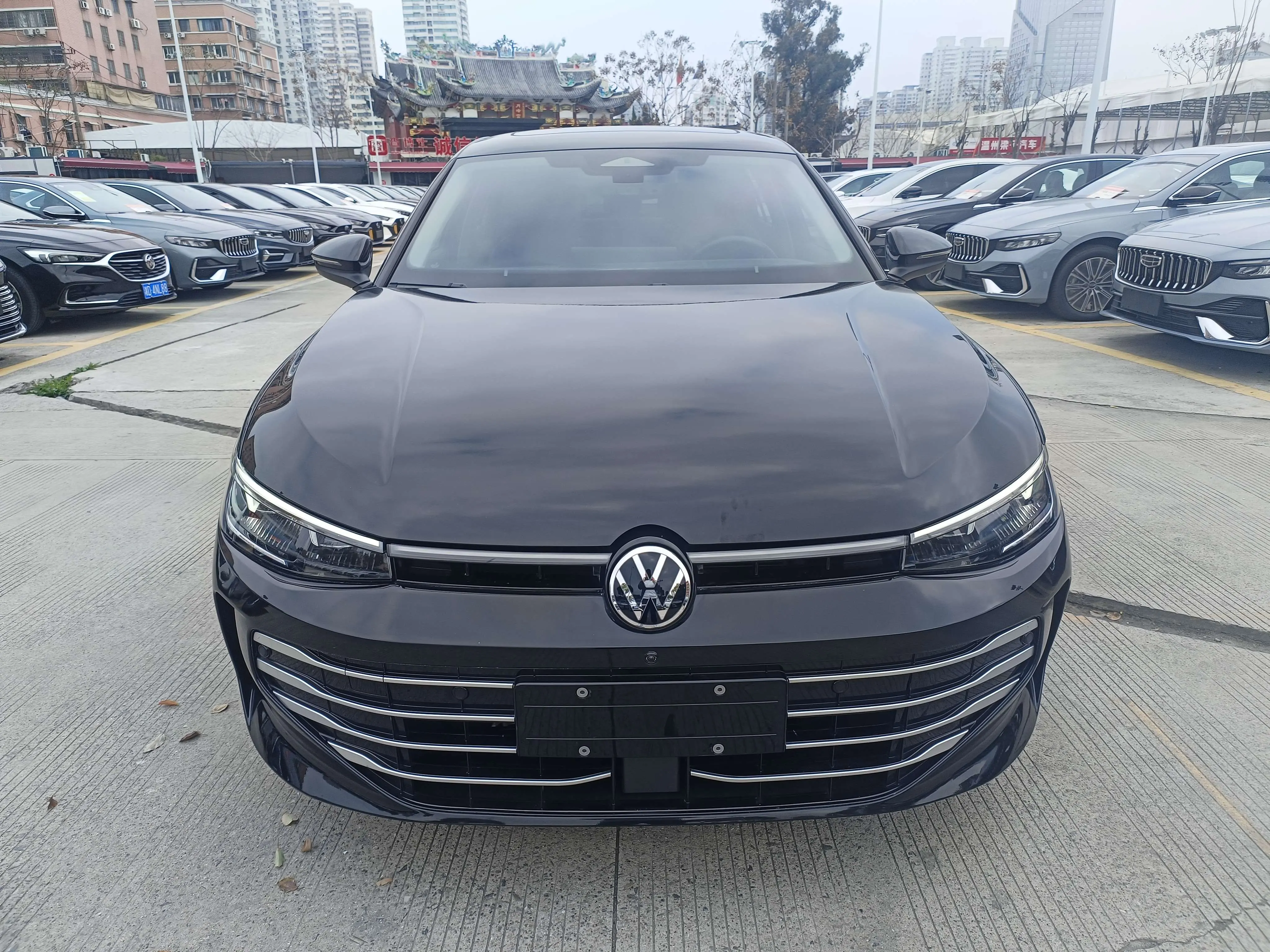 Volkswagen Passat  из Китая